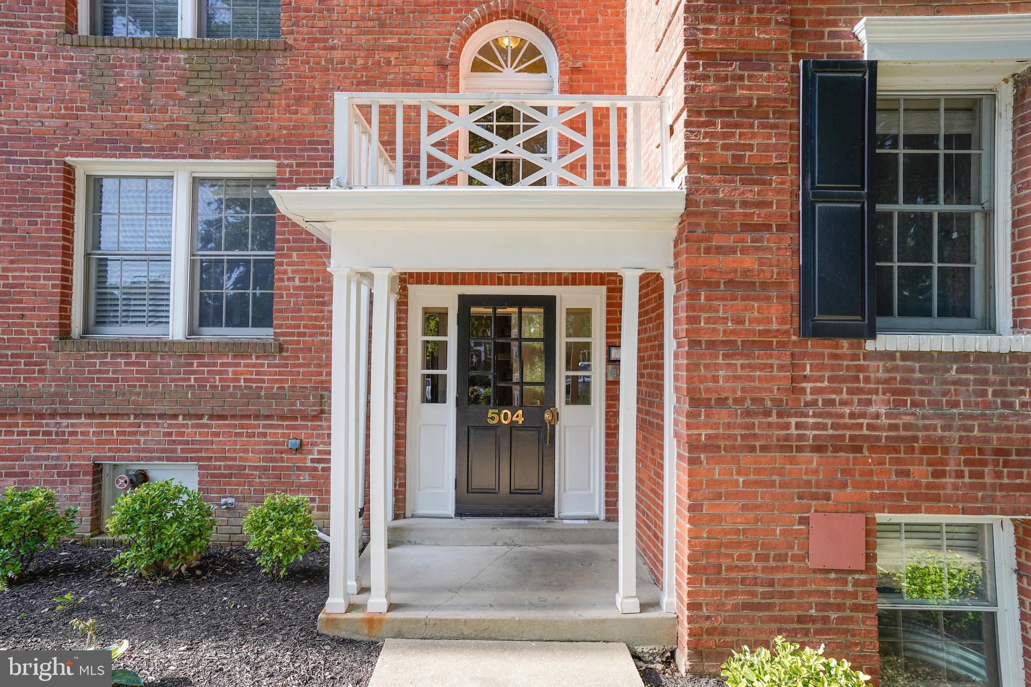 RIVERTON CONDOMINIUMS - Residential Lease