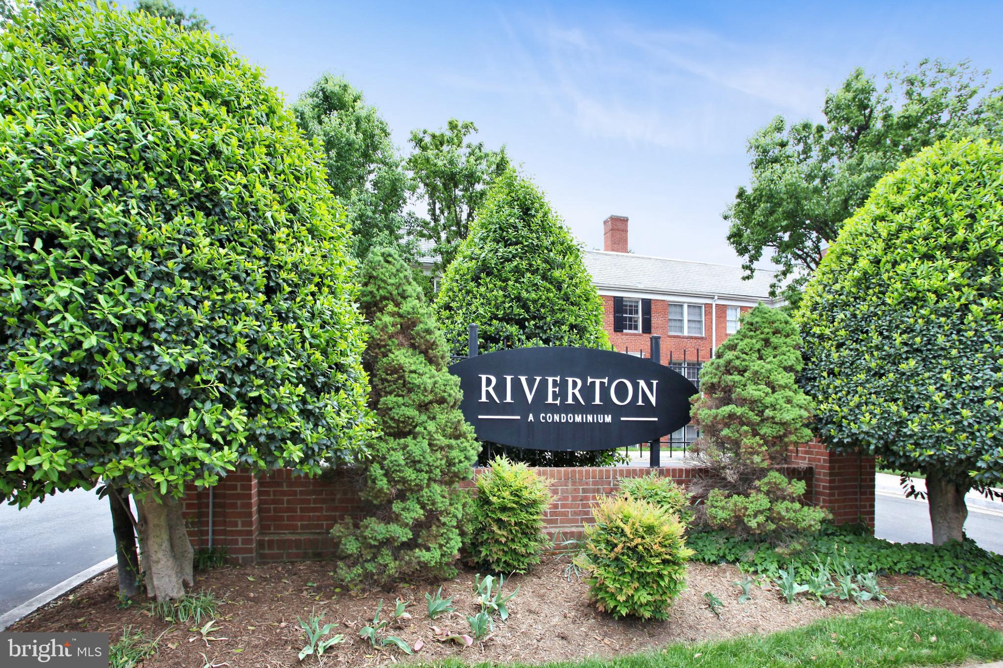 RIVERTON CONDOMINIUMS - Residential Lease