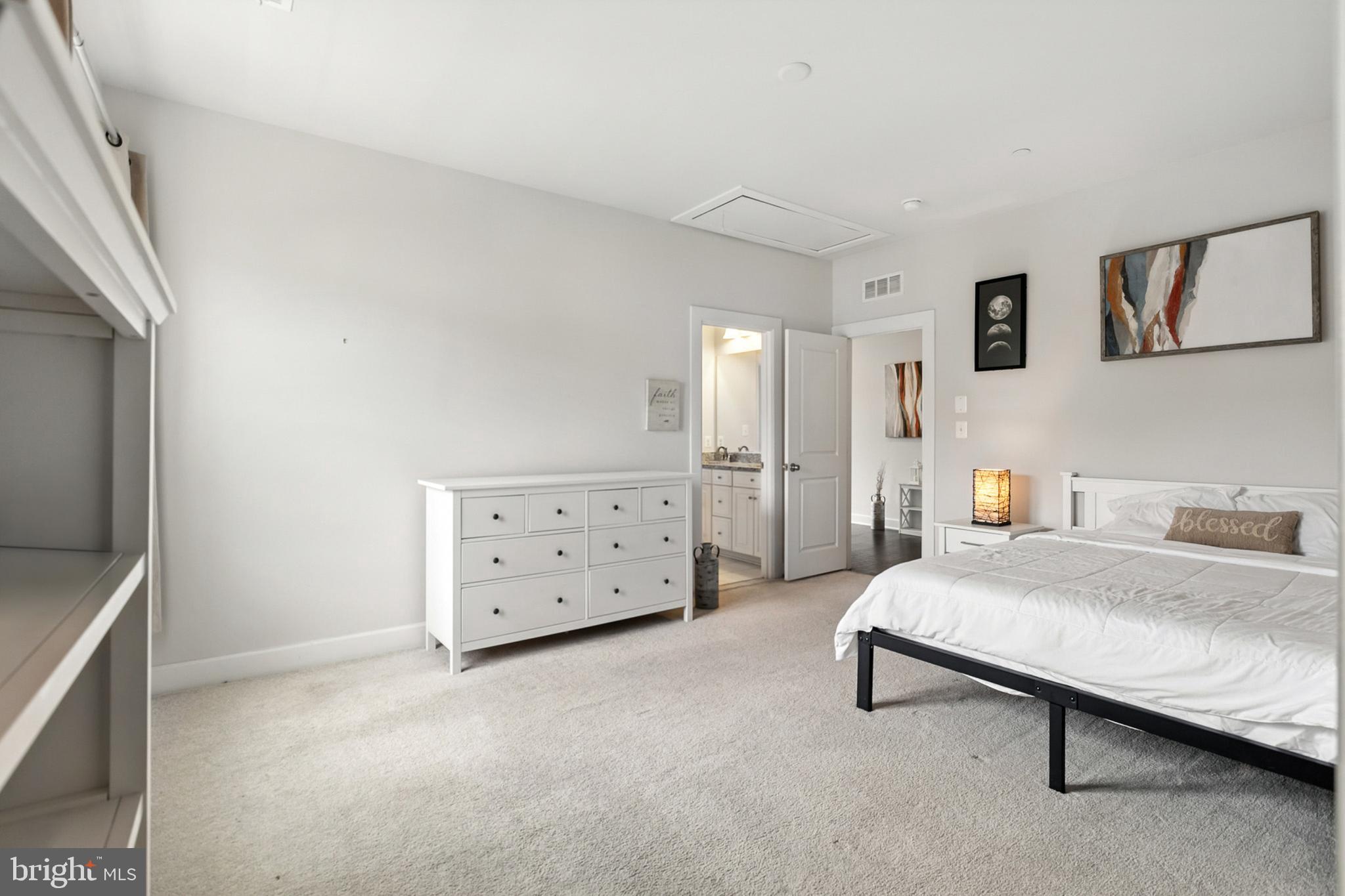 FAIRWOOD - Residential