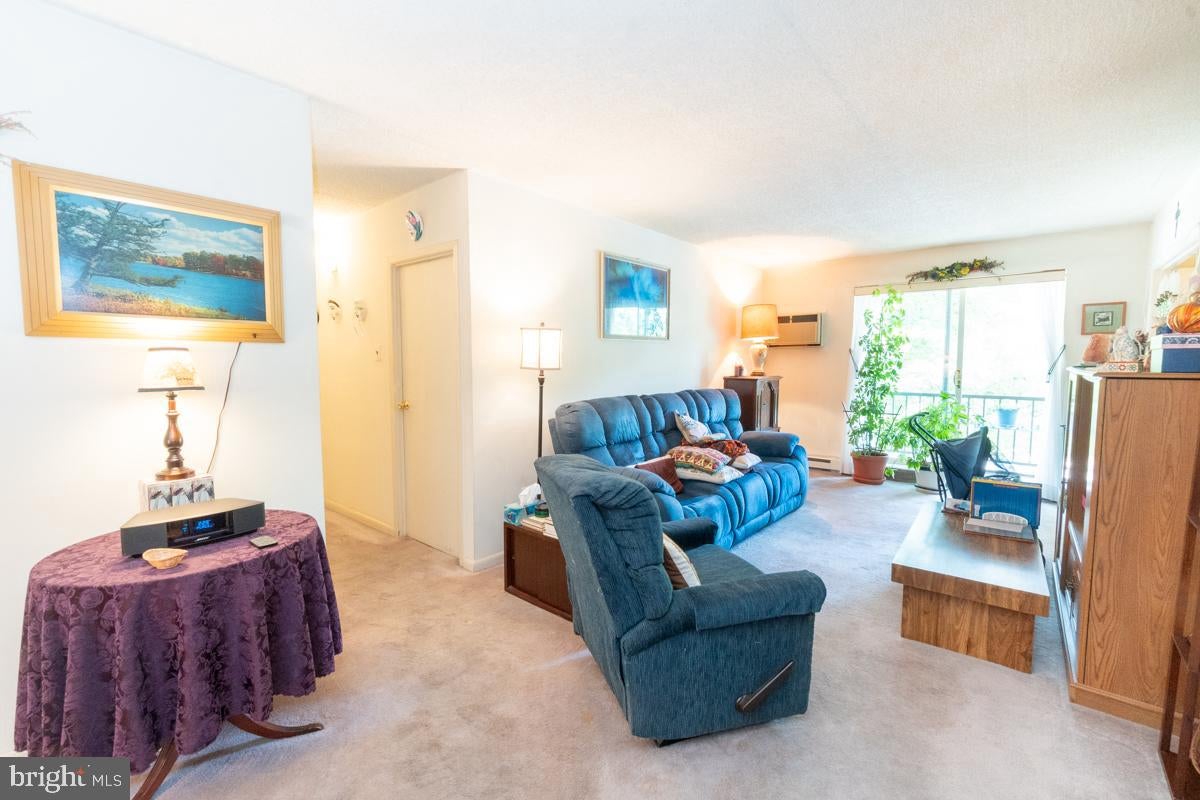 400 GLENDALE ROAD F30