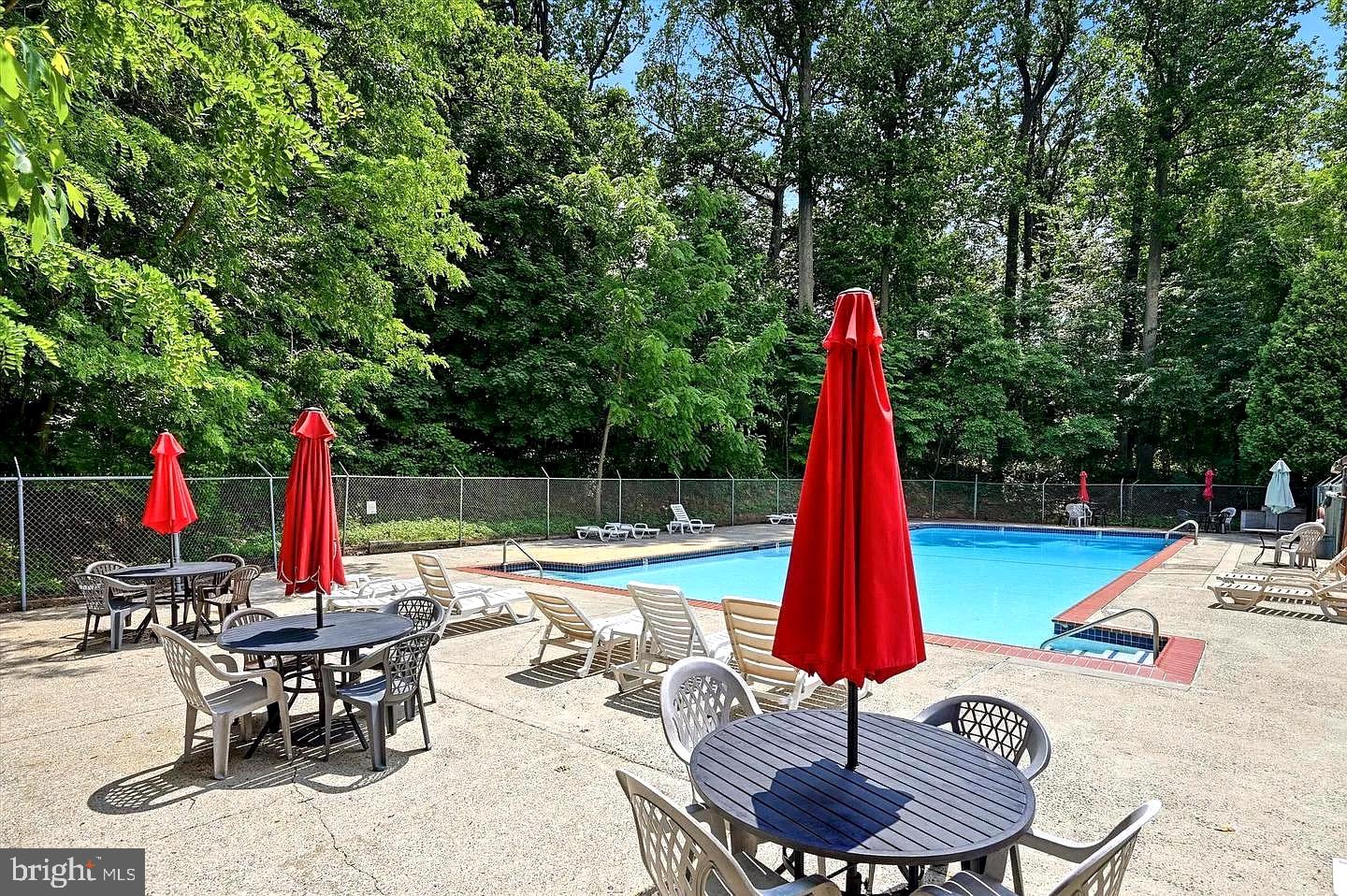 400 GLENDALE ROAD F30