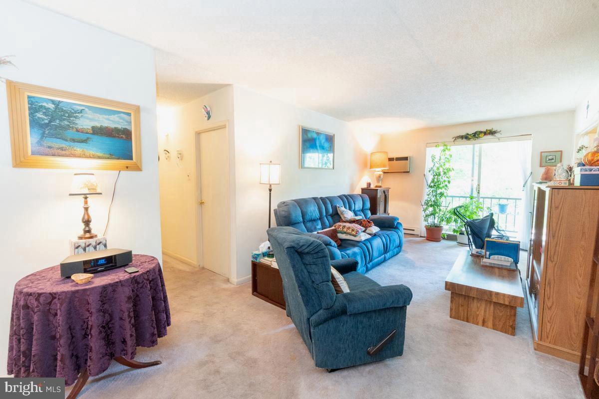 400 GLENDALE ROAD F30