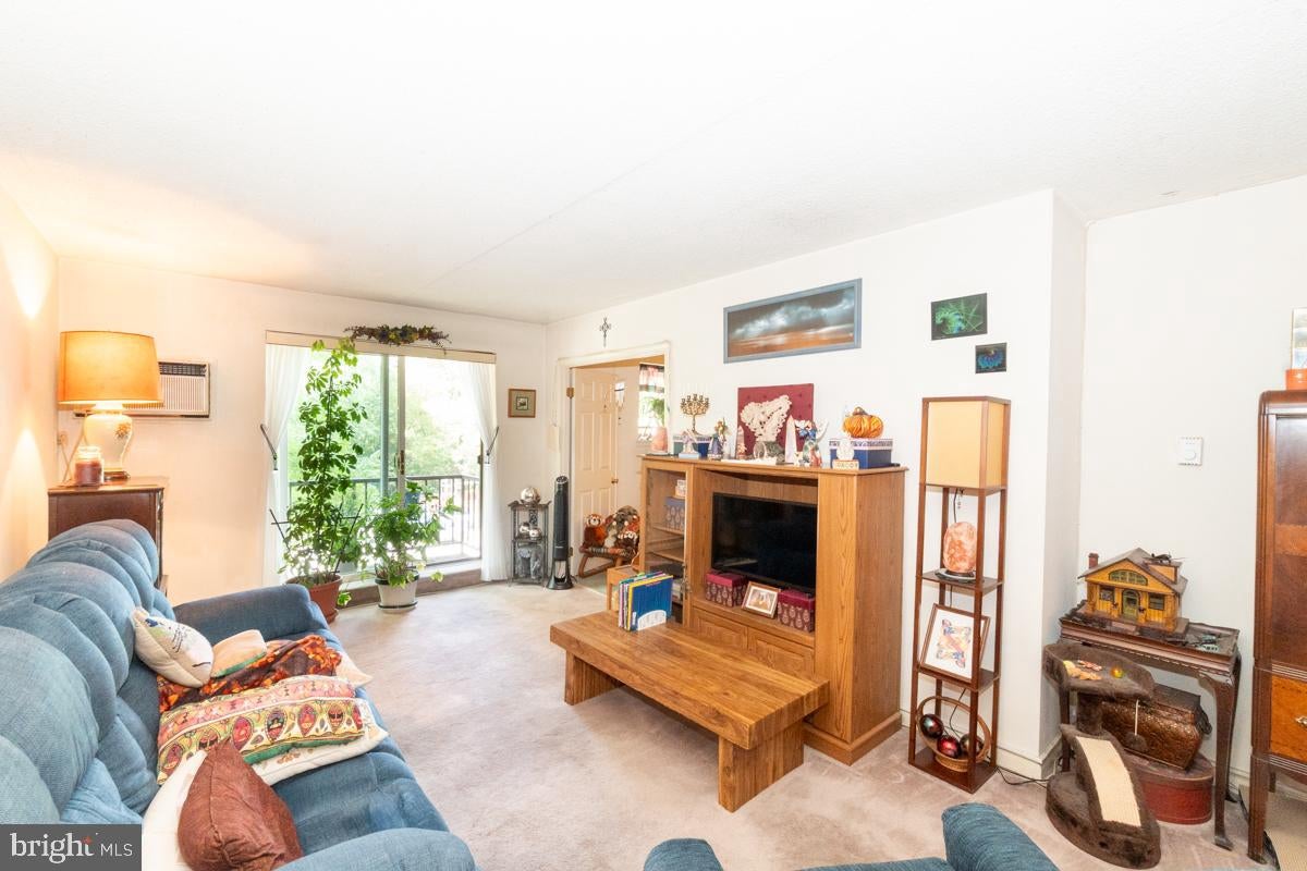 400 GLENDALE ROAD F30