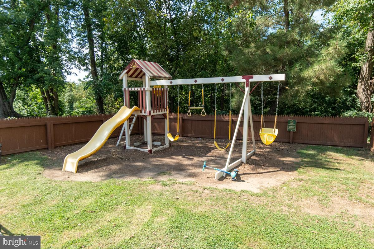 400 GLENDALE ROAD F30