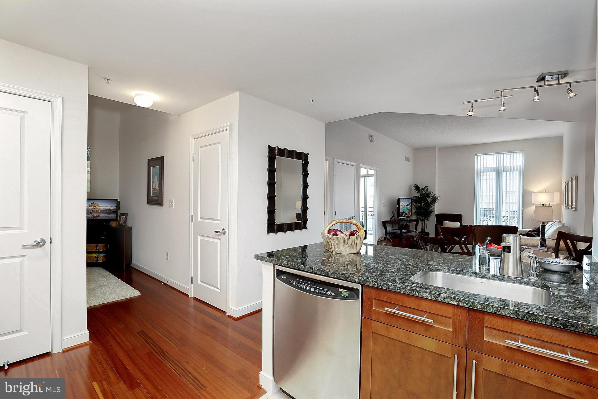 ONE NATIONAL HARBOR CONDOMINIUM - Residential