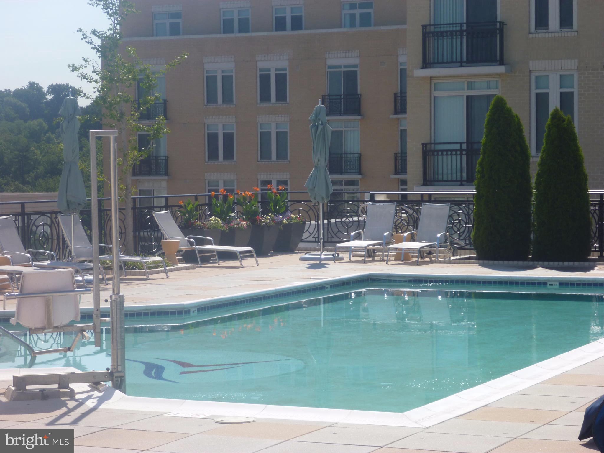 ONE NATIONAL HARBOR CONDOMINIUM - Residential