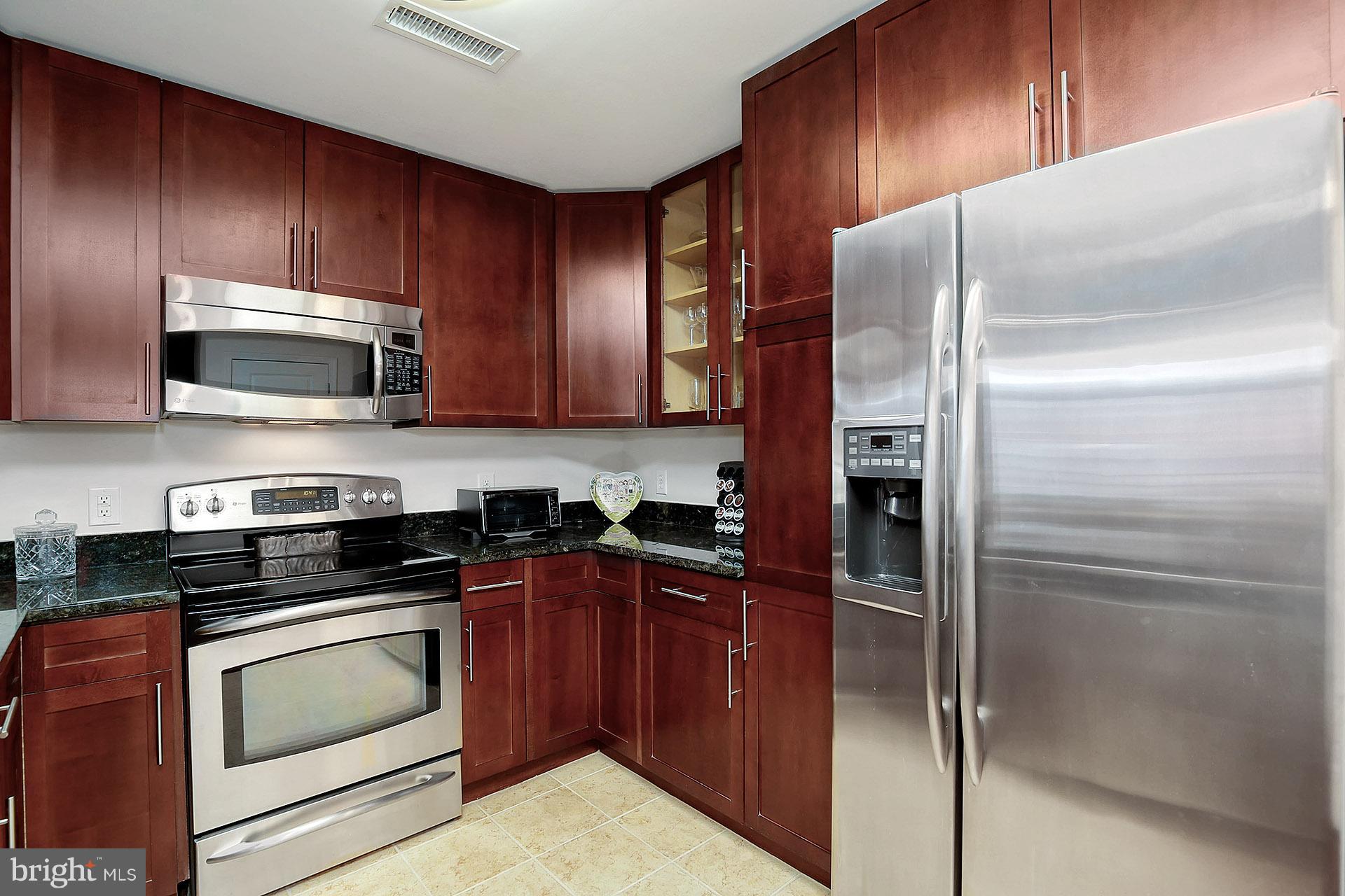 ONE NATIONAL HARBOR CONDOMINIUM - Residential