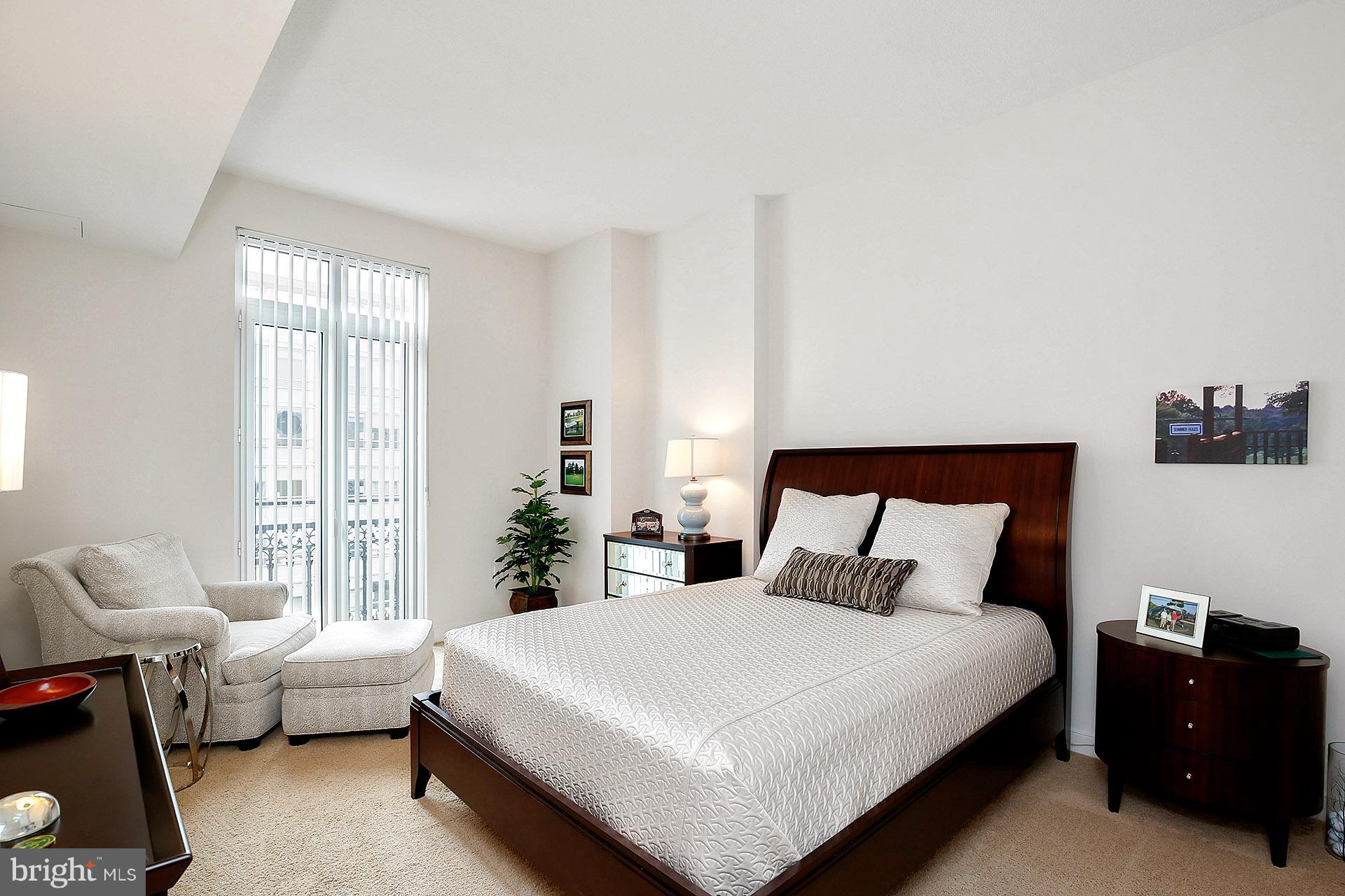 ONE NATIONAL HARBOR CONDOMINIUM - Residential