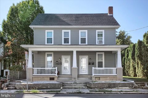 424 W MAIN STREET 1ST FLOOR PALMYRA PA 17078