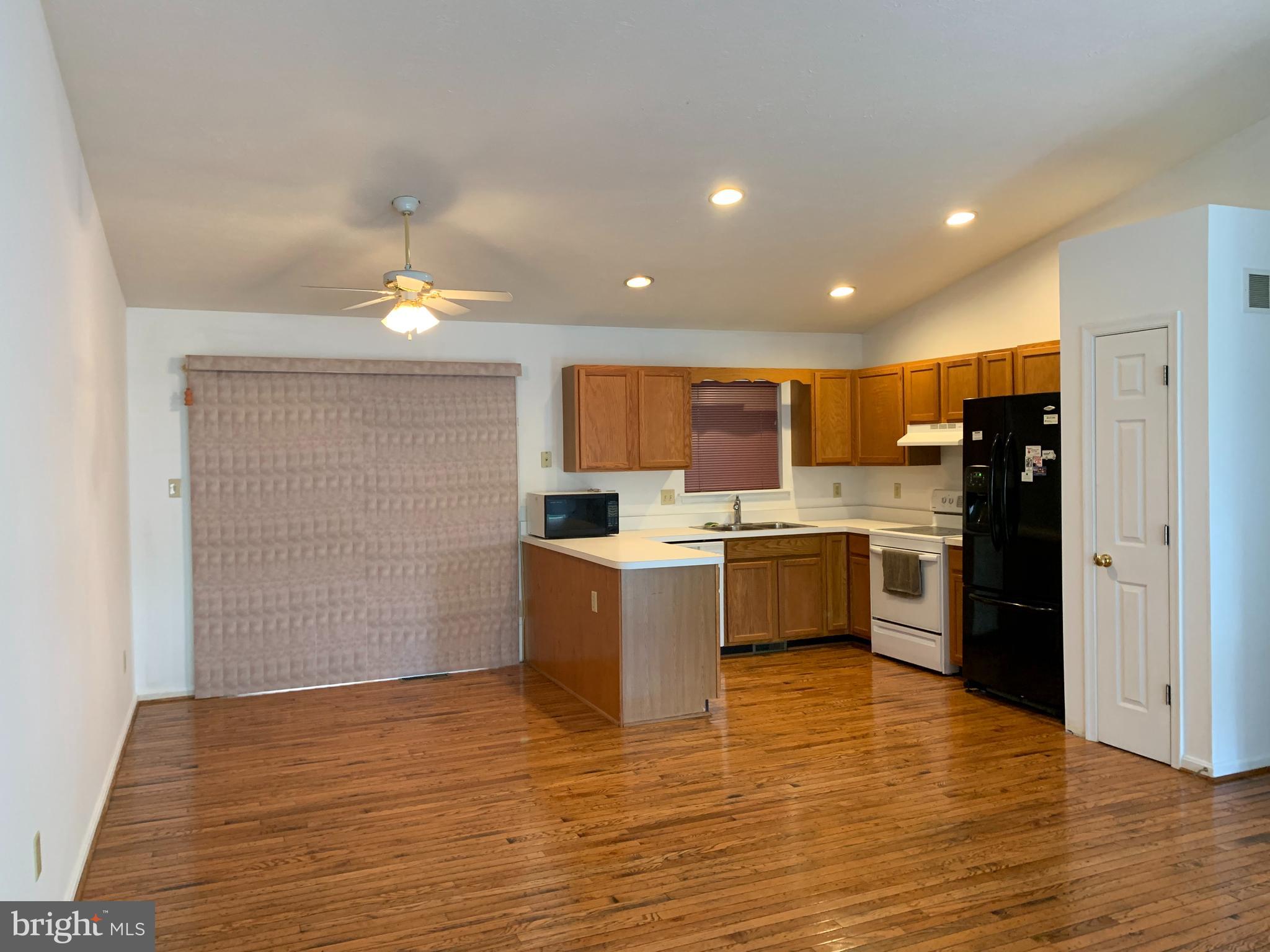 HILL VALLEY - Residential Lease