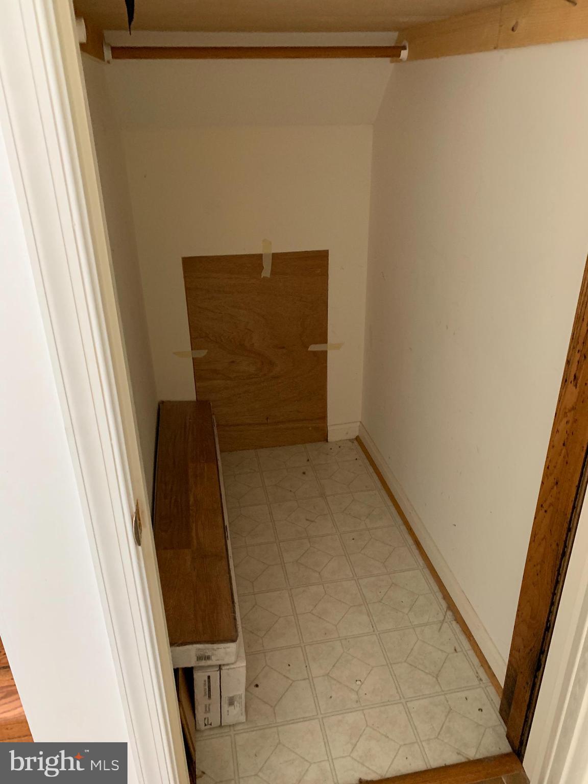 HILL VALLEY - Residential Lease