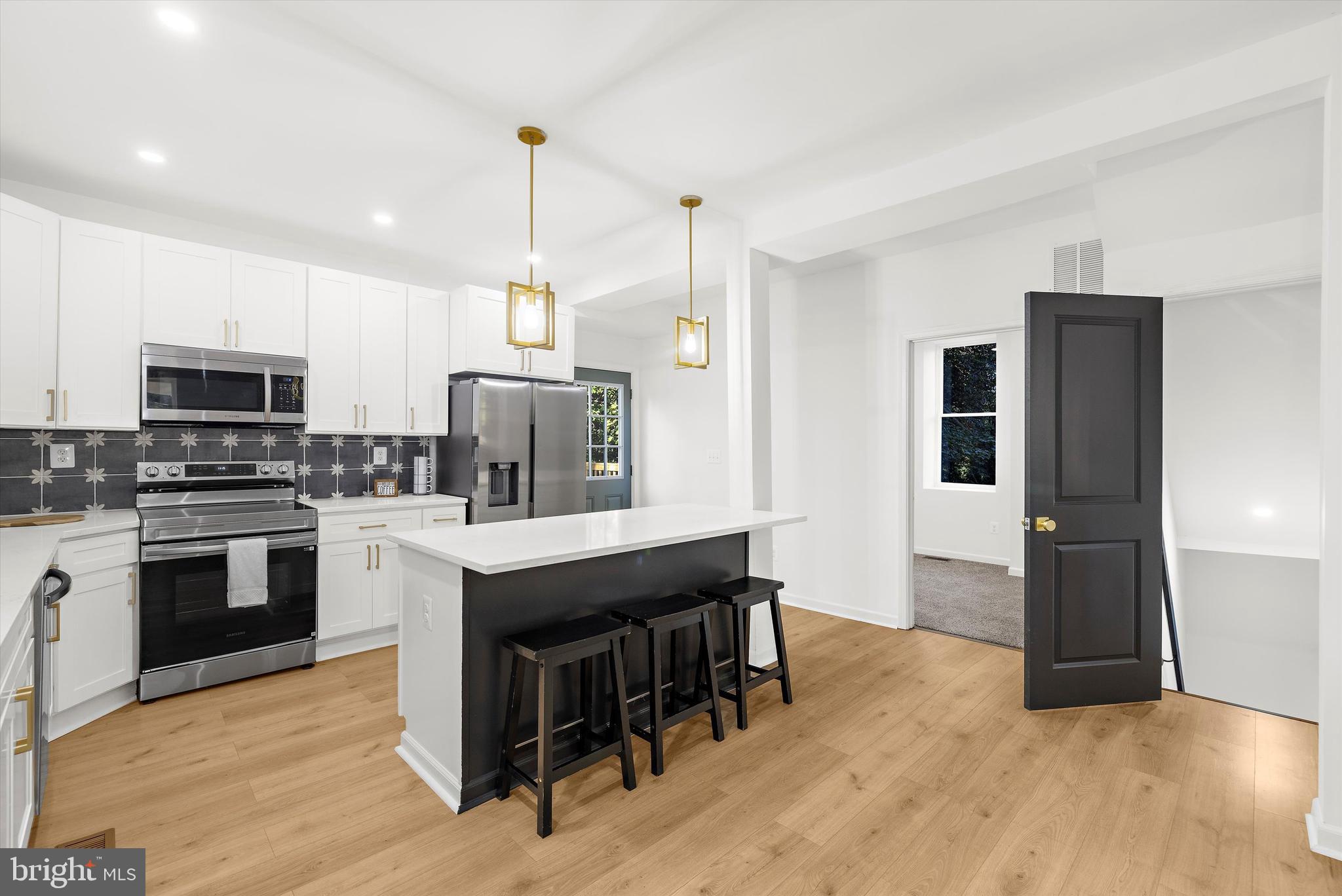 ROGNEL HEIGHTS - Residential