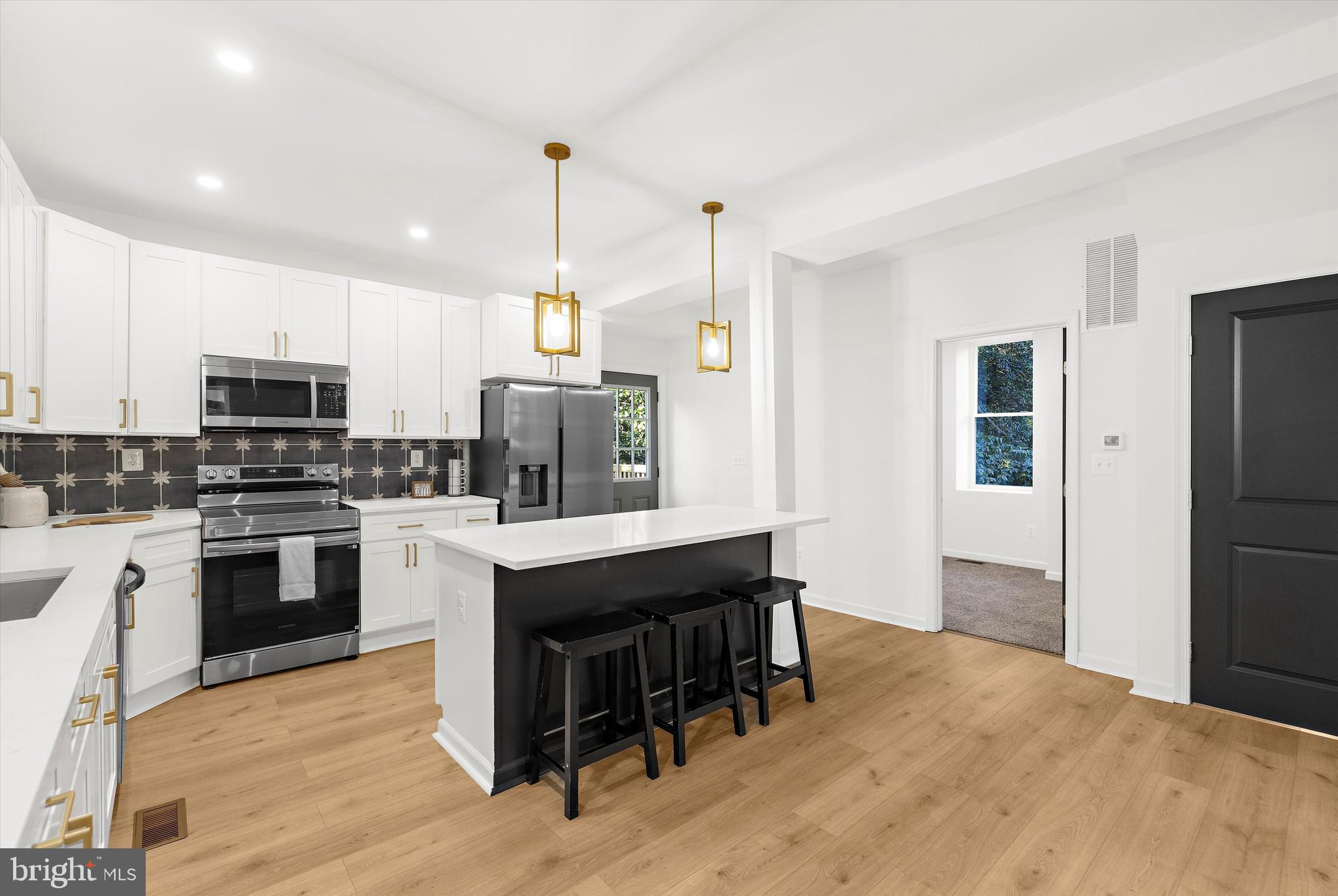 ROGNEL HEIGHTS - Residential