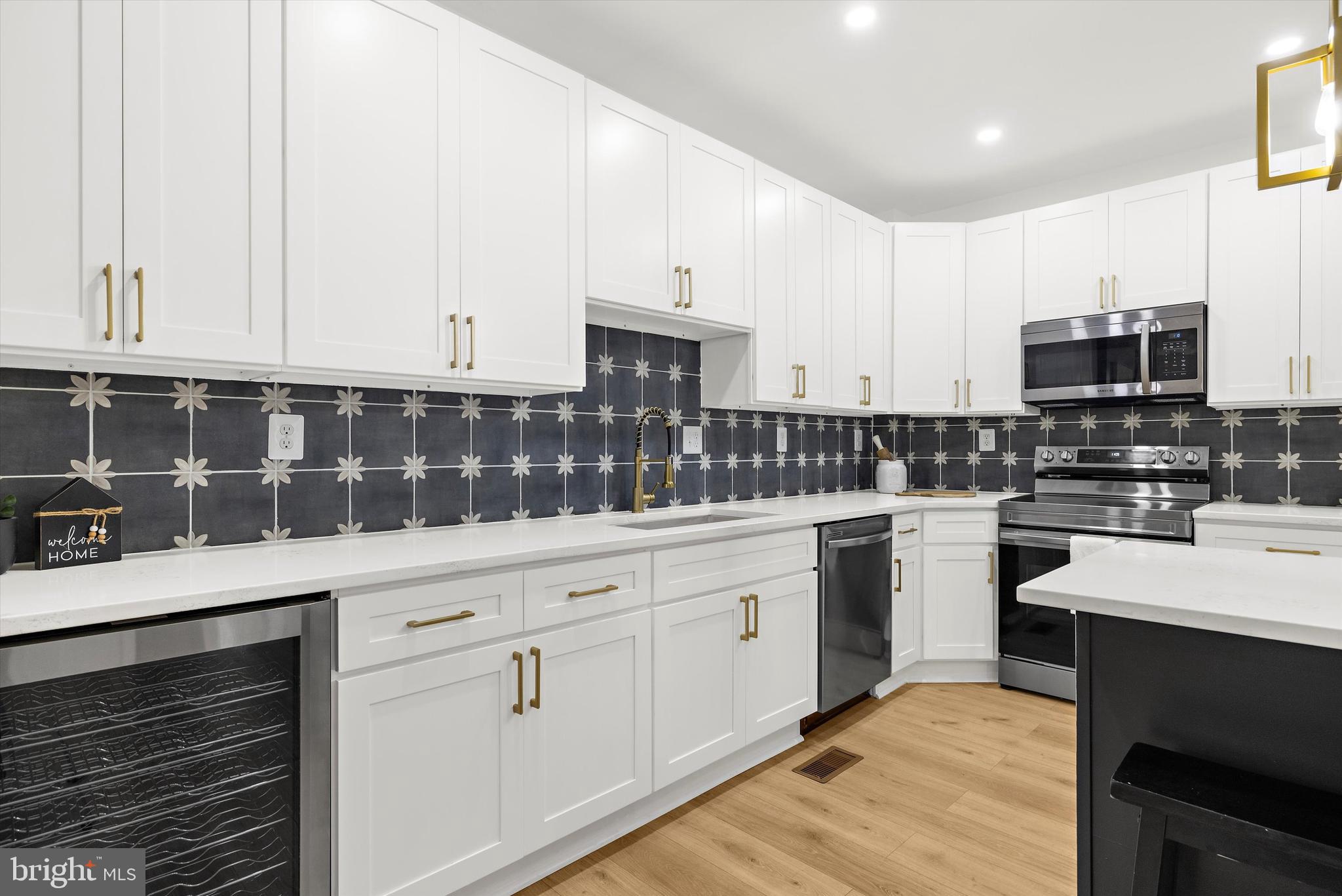 ROGNEL HEIGHTS - Residential