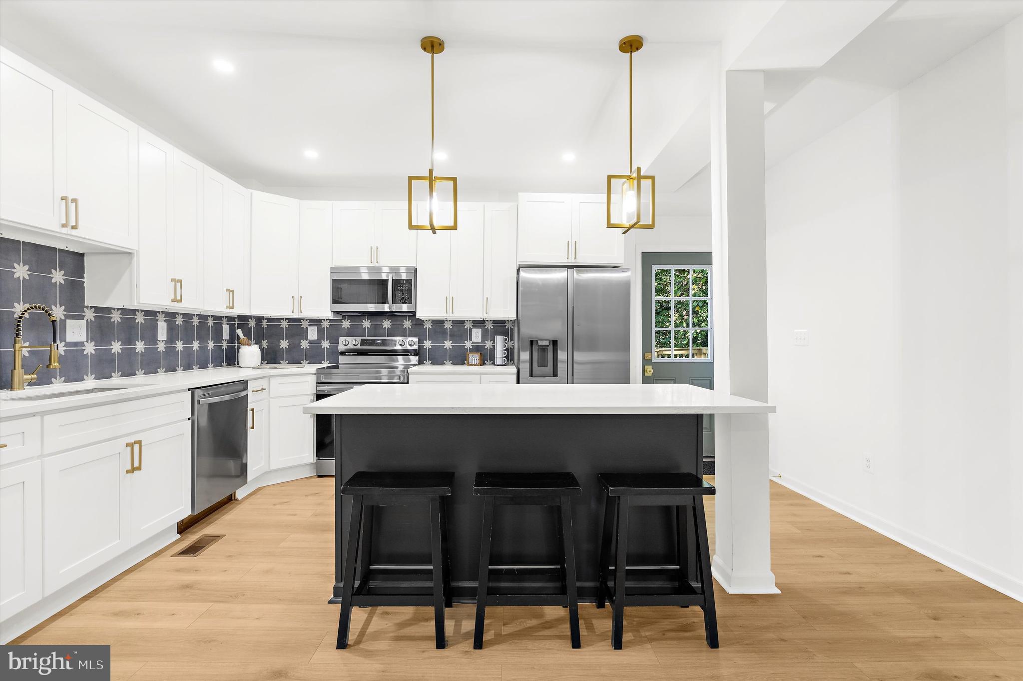 ROGNEL HEIGHTS - Residential