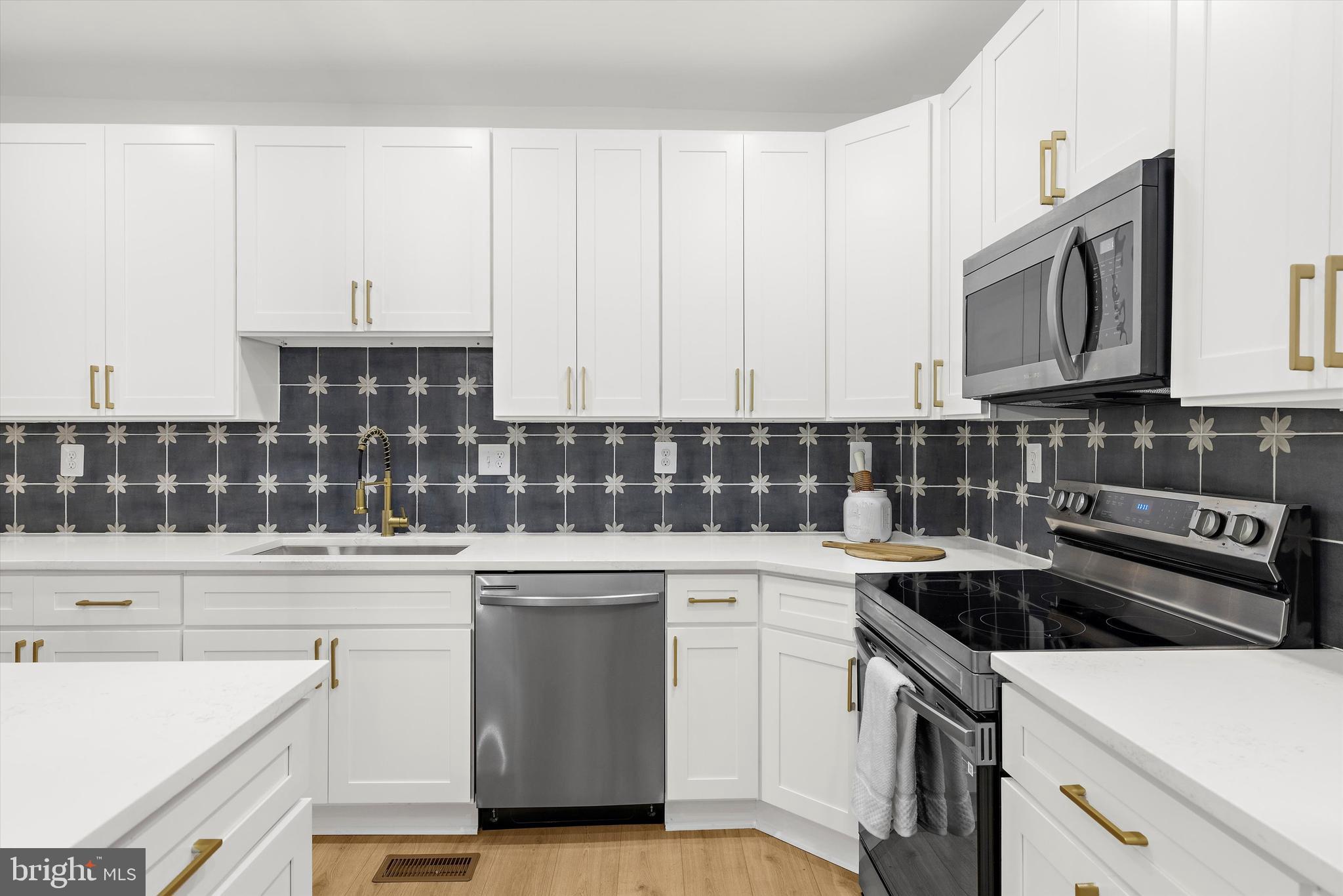 ROGNEL HEIGHTS - Residential