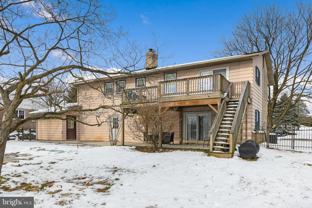 Photo of 10 James Drive, Denver, PA 17517 (MLS # PALA2047082)