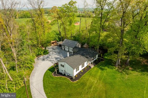 270 CHESTNUT HILL ROAD STEVENS PA 17578