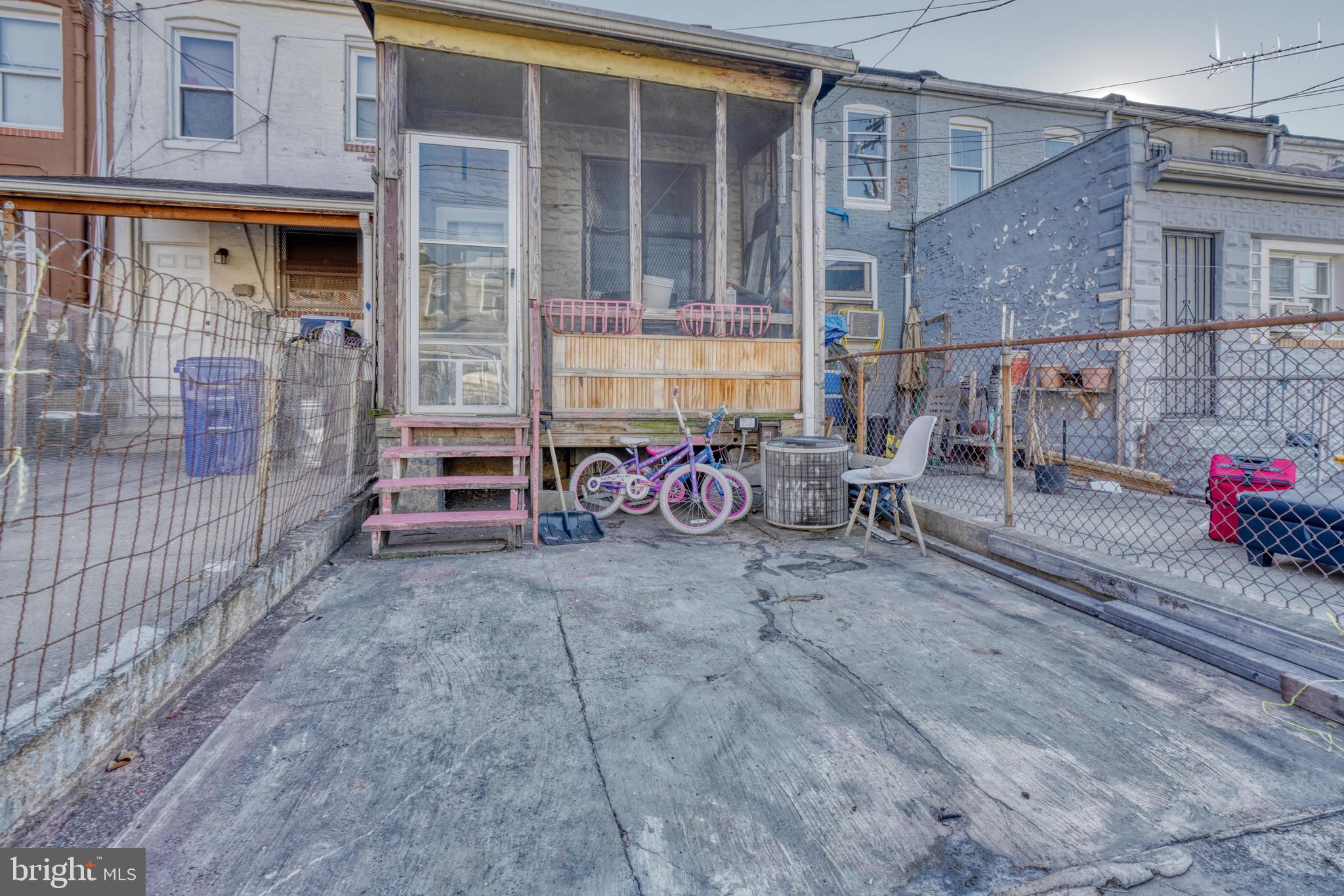 HIGHLANDTOWN - Residential