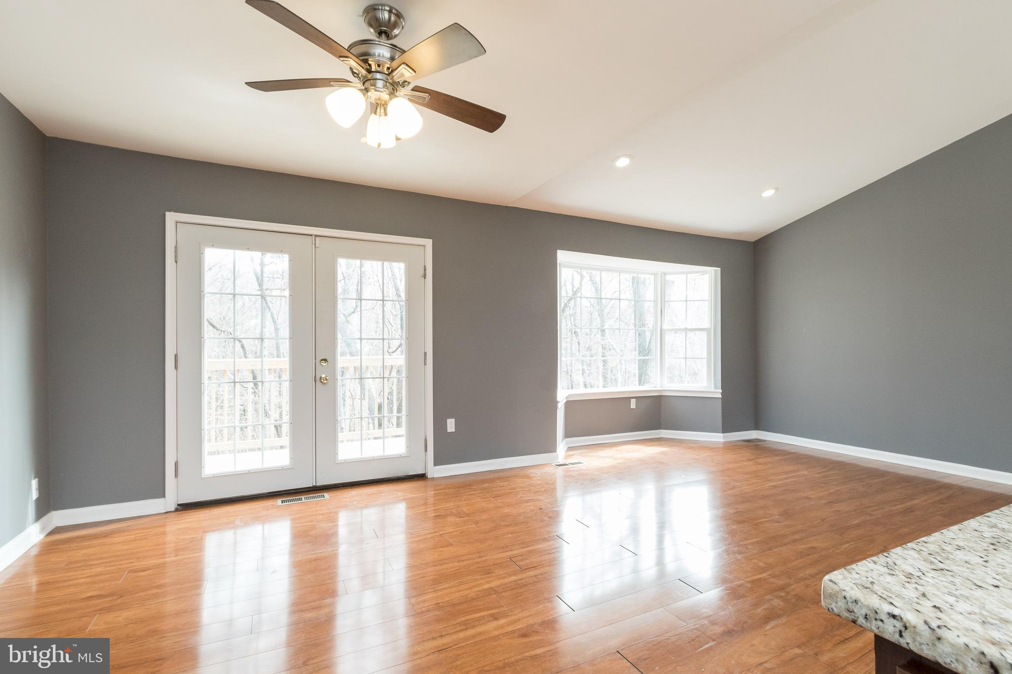 SUNRISE PLAT FIVE - Residential