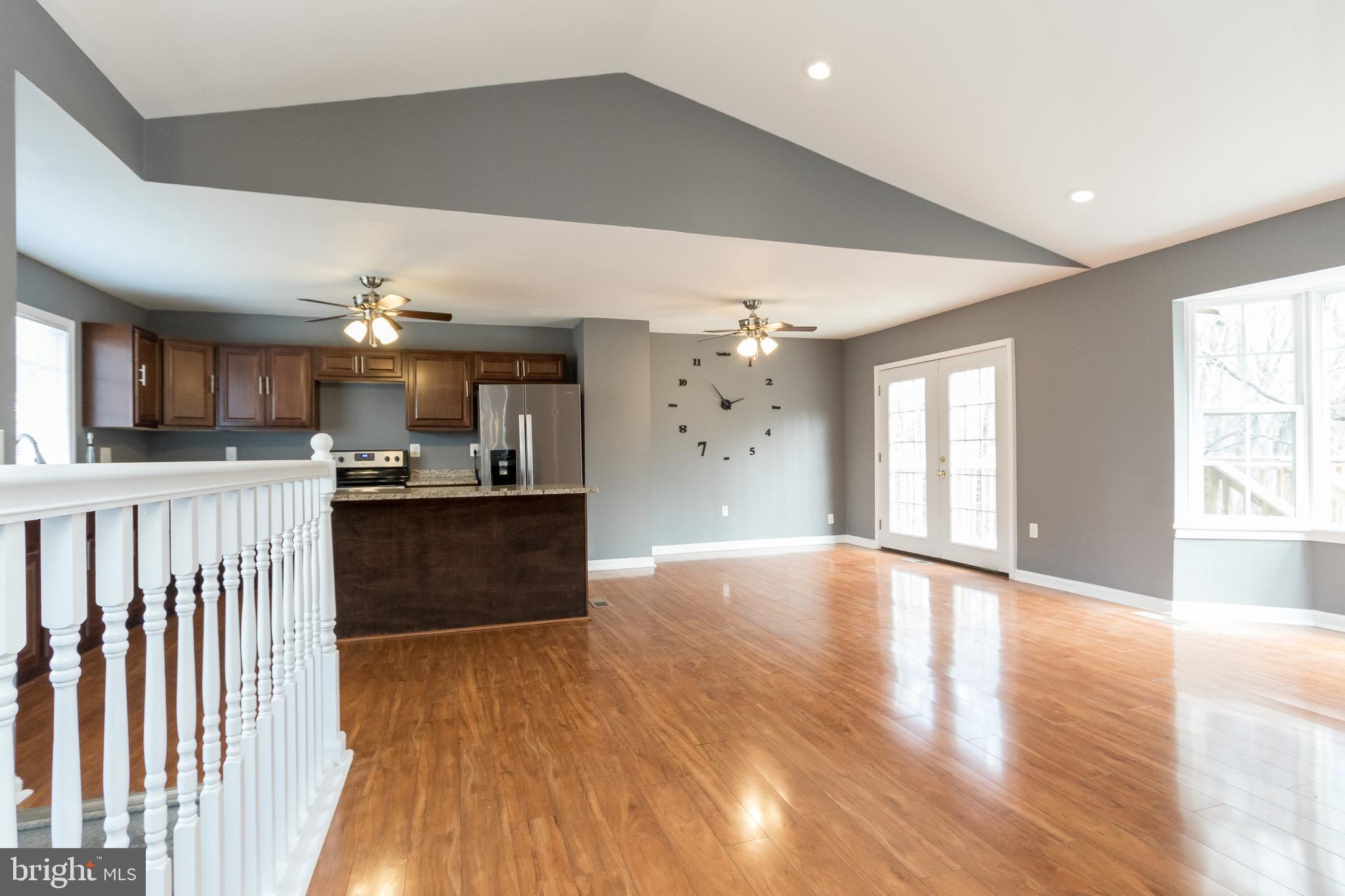 SUNRISE PLAT FIVE - Residential