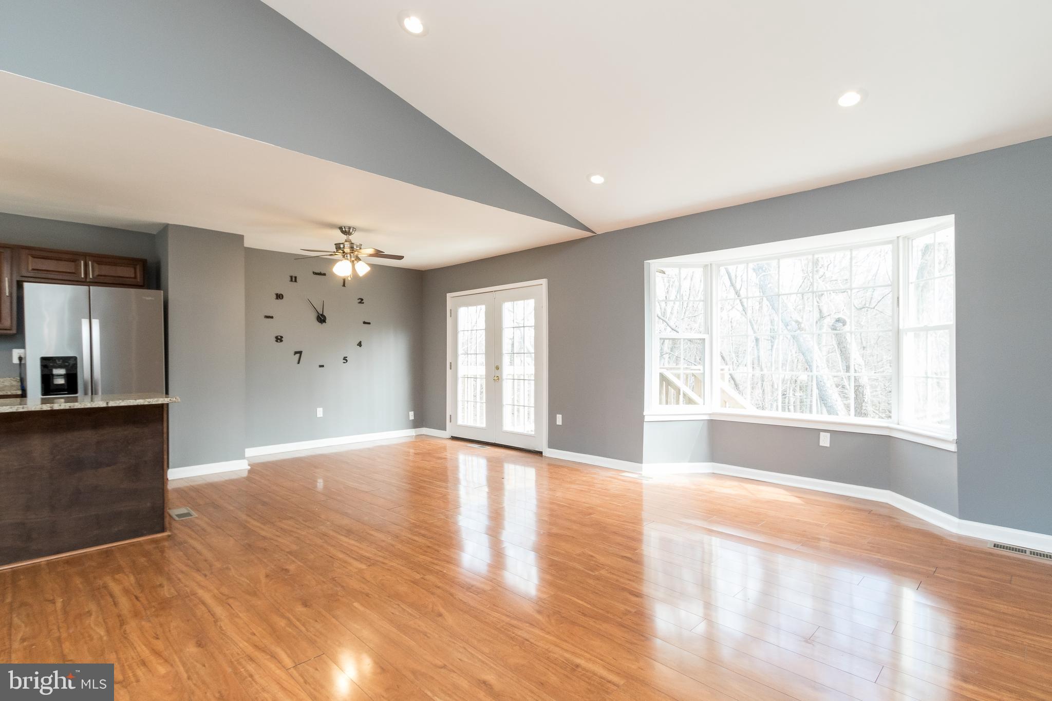 SUNRISE PLAT FIVE - Residential