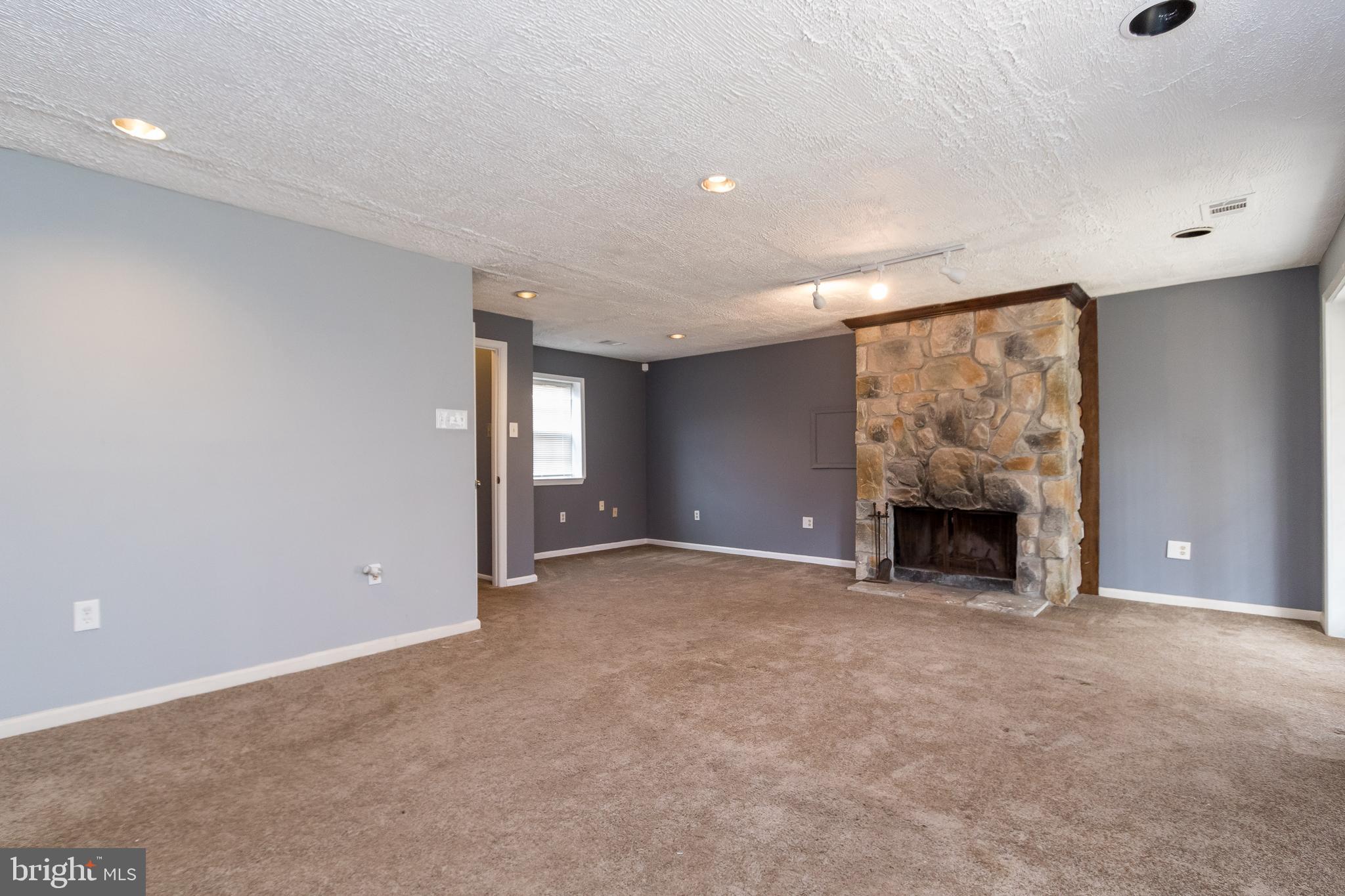 SUNRISE PLAT FIVE - Residential