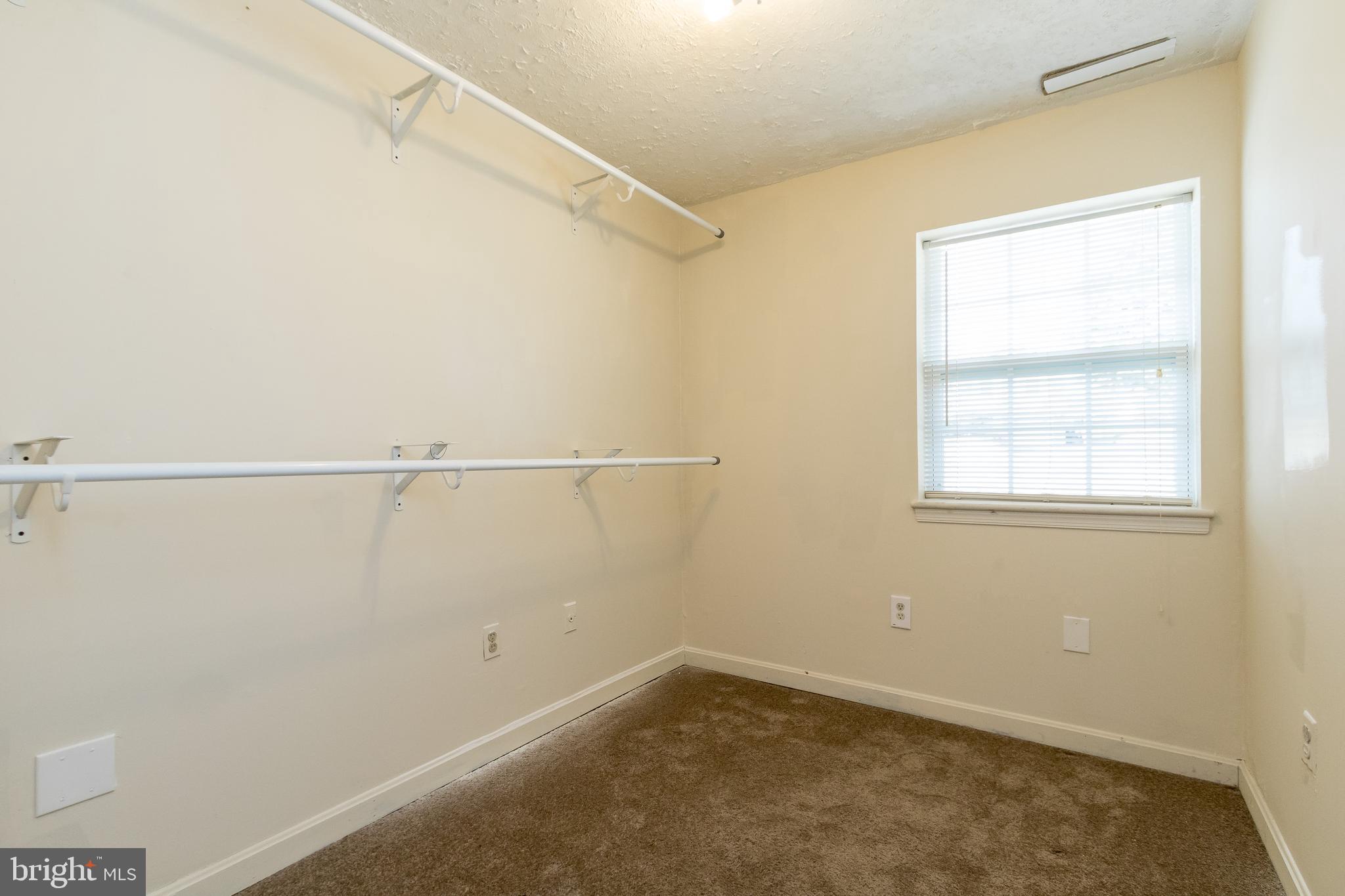 SUNRISE PLAT FIVE - Residential