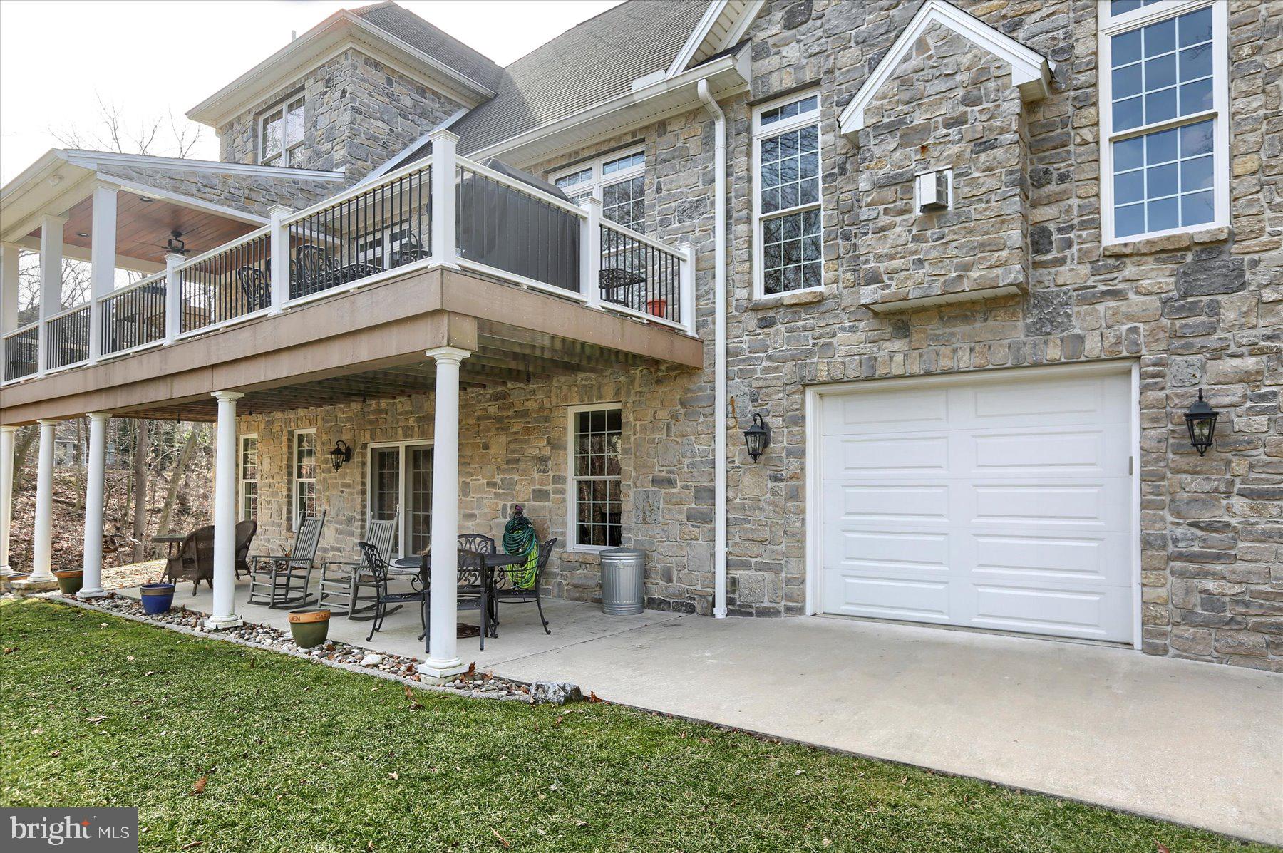 PINEHURST HILLS - Residential