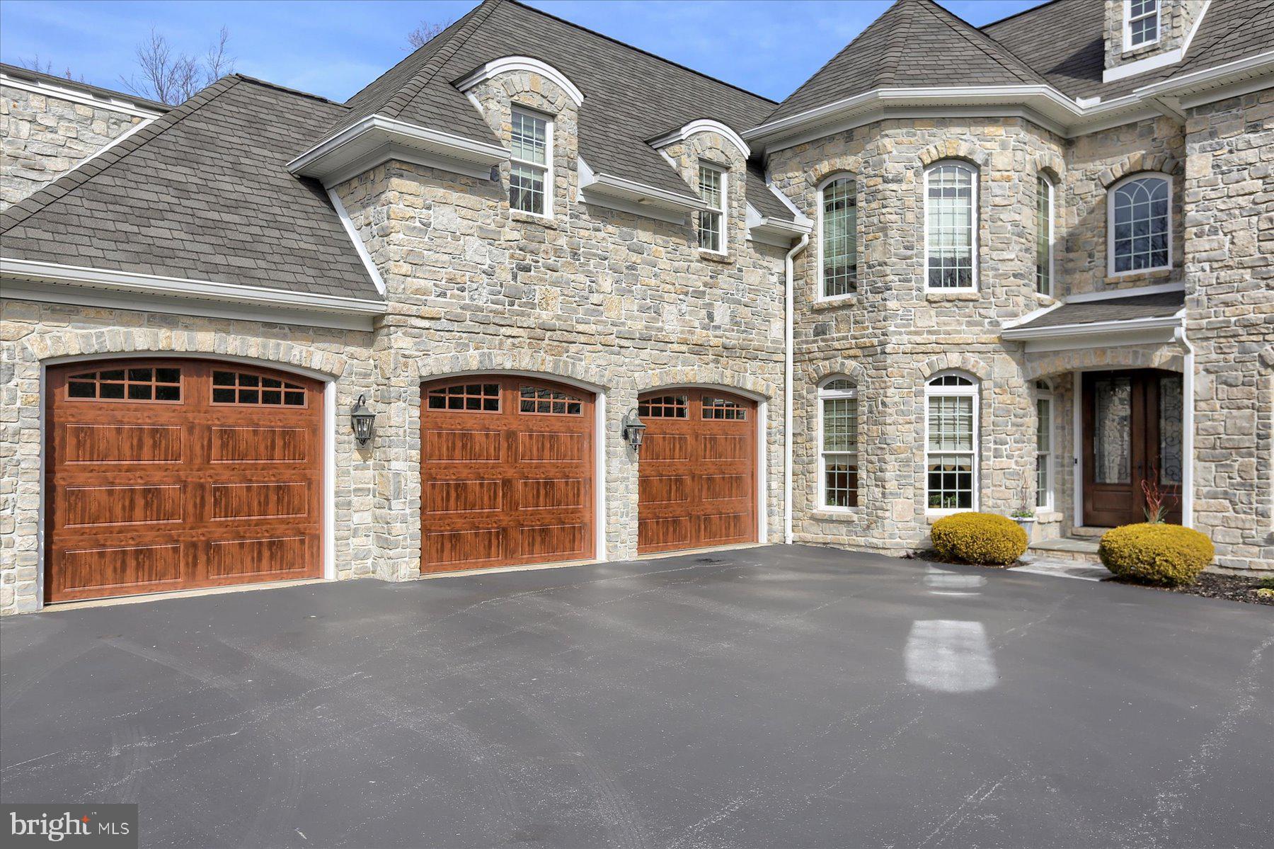 PINEHURST HILLS - Residential