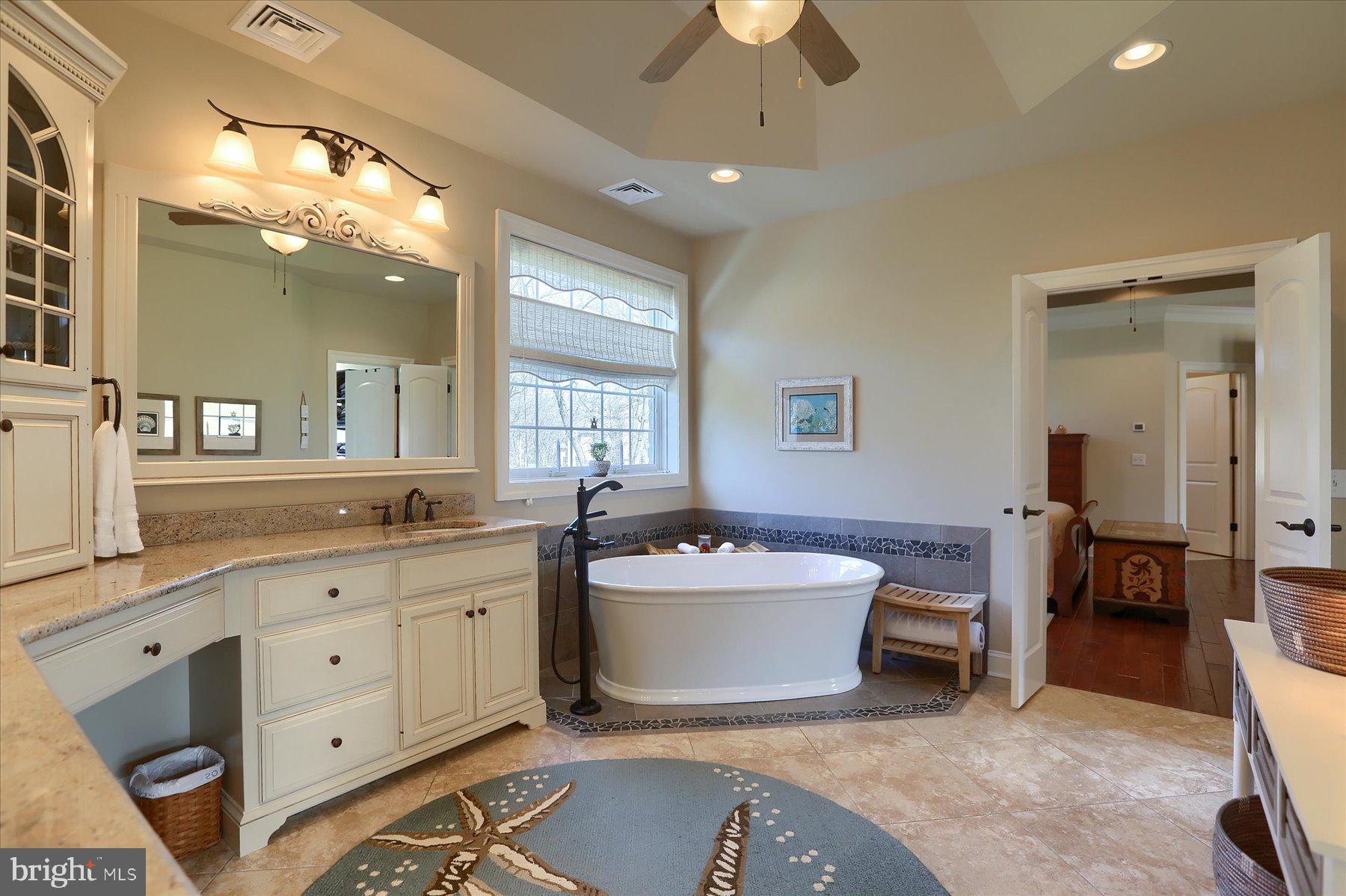 PINEHURST HILLS - Residential