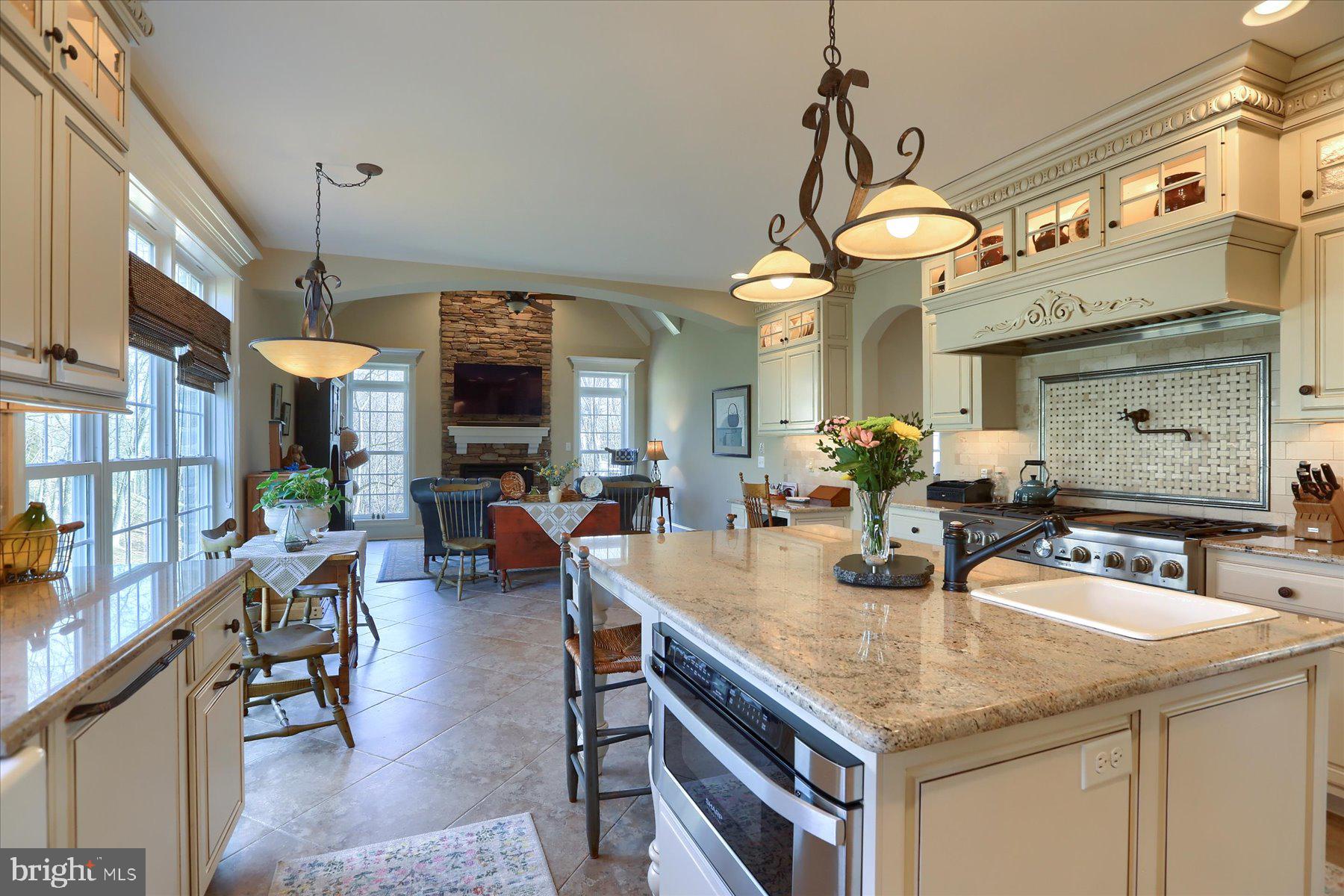 PINEHURST HILLS - Residential