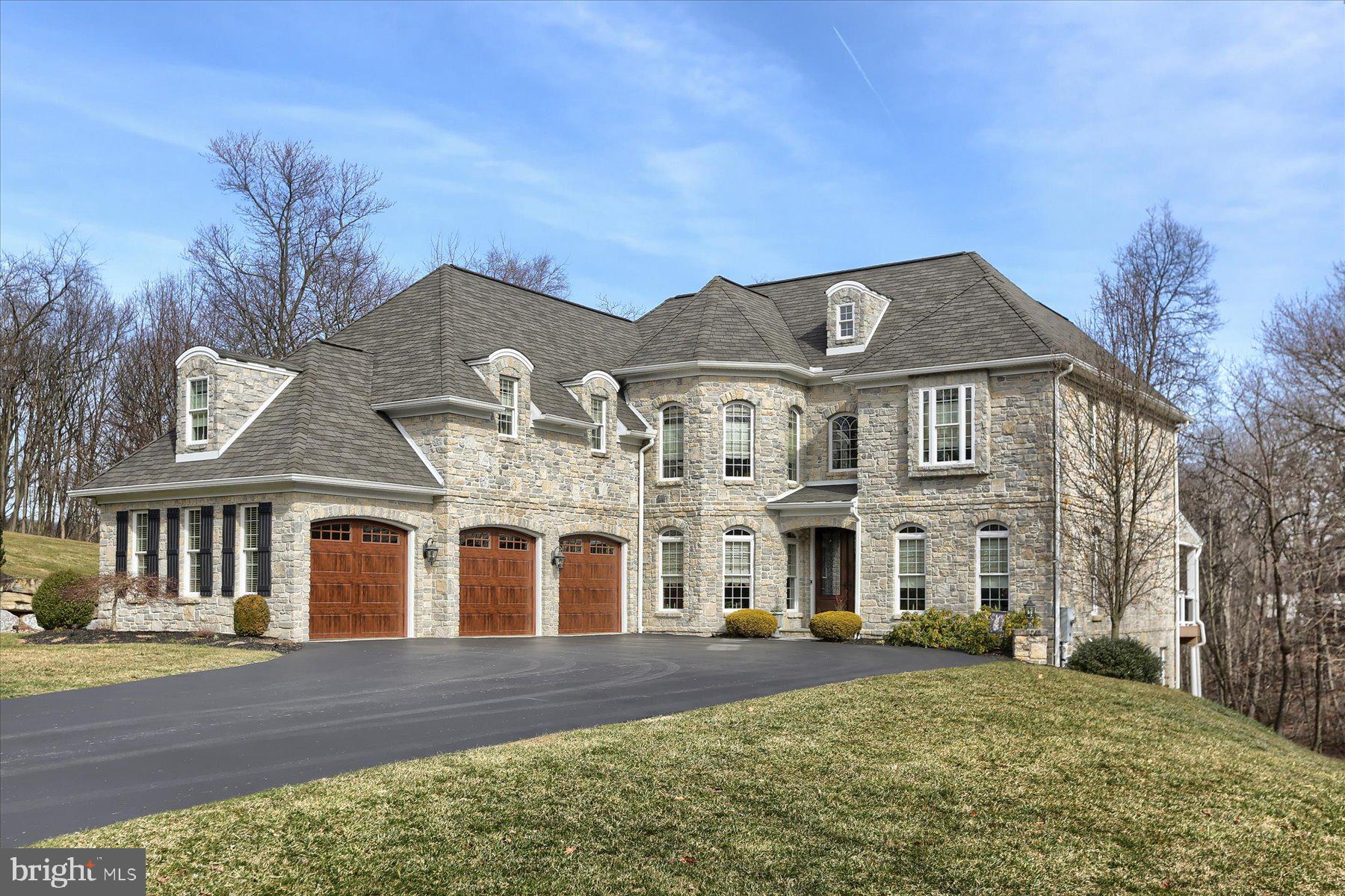 PINEHURST HILLS - Residential