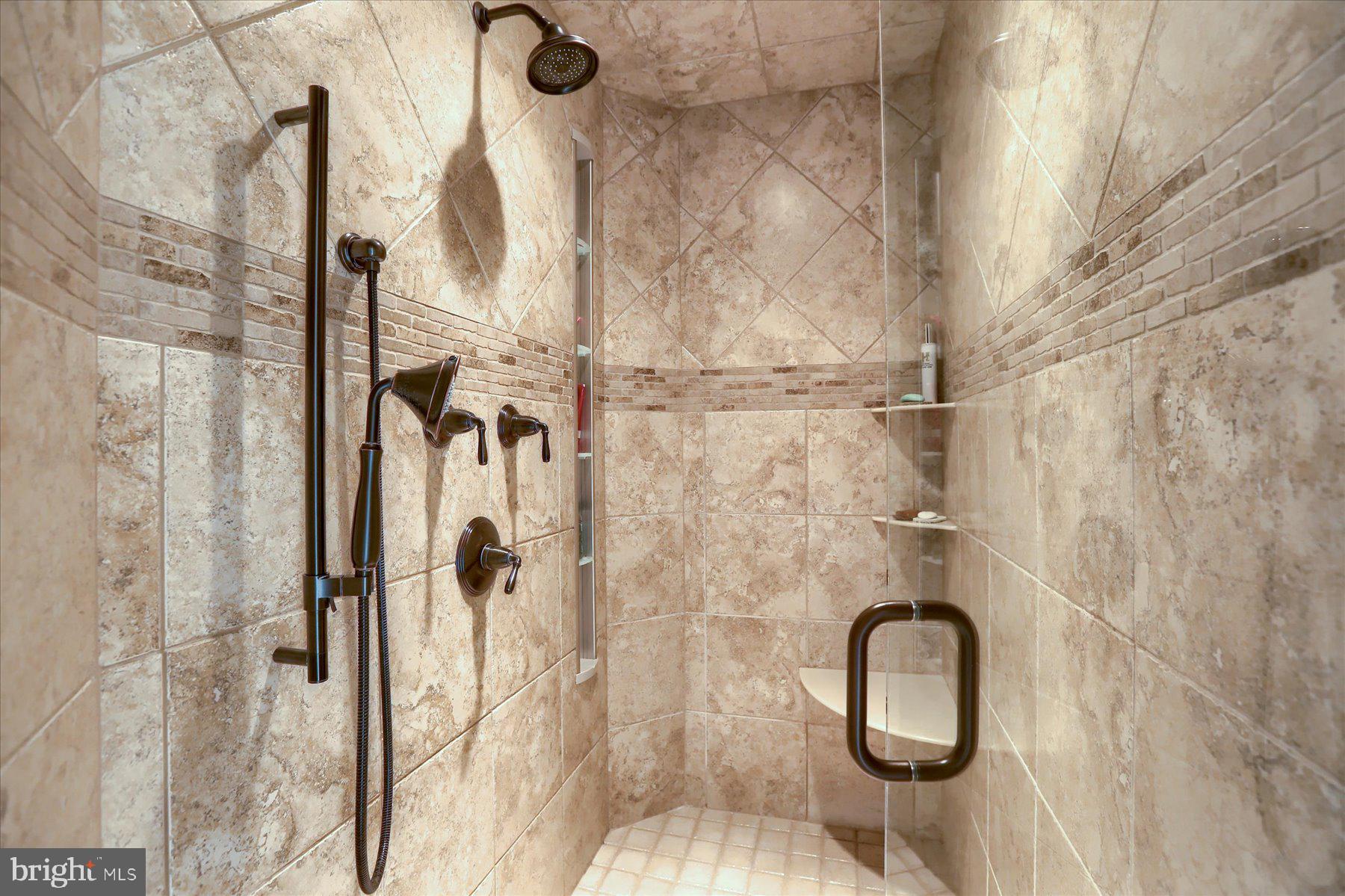 PINEHURST HILLS - Residential