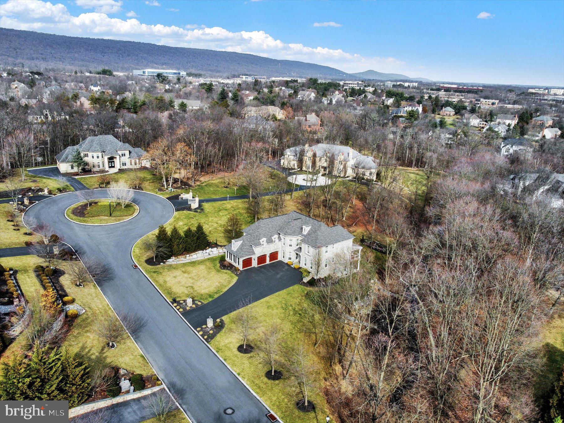 PINEHURST HILLS - Residential