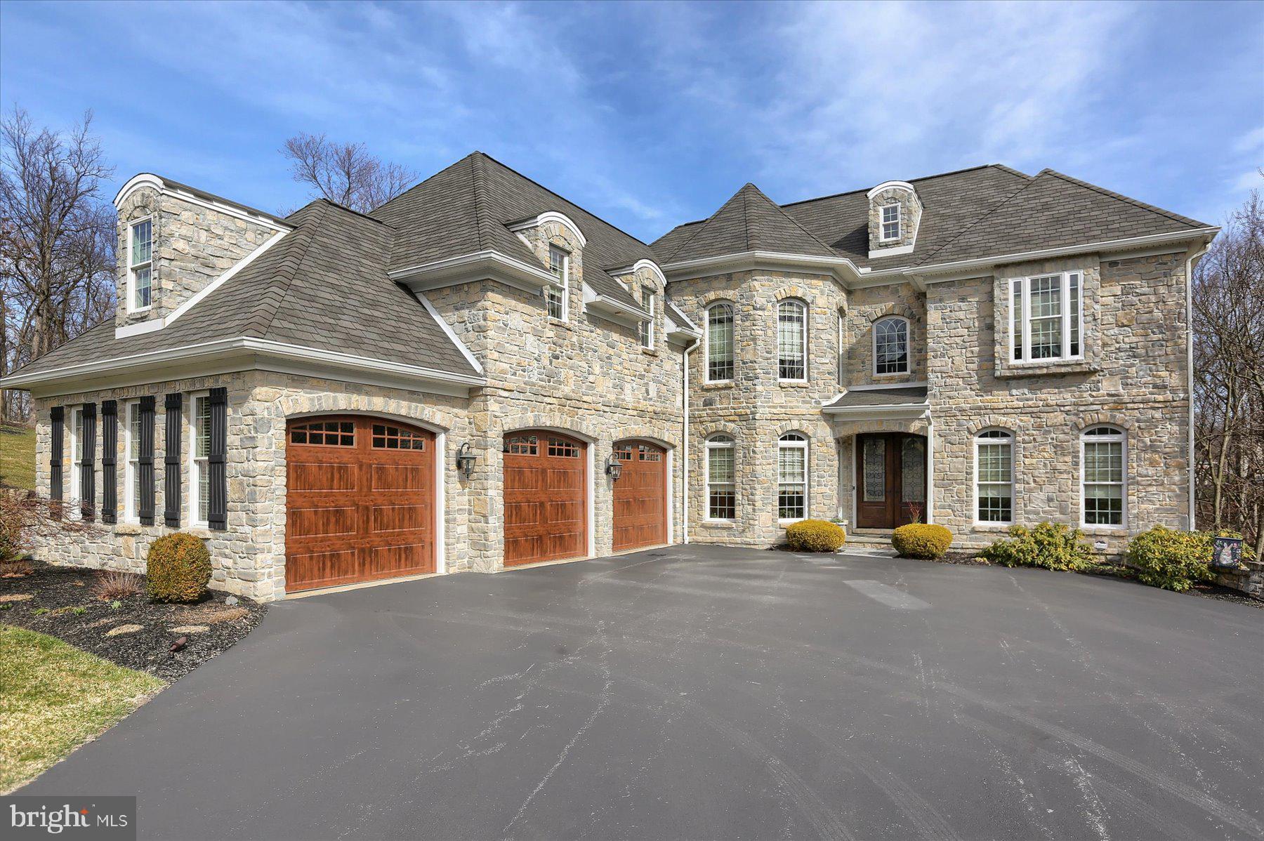 PINEHURST HILLS - Residential