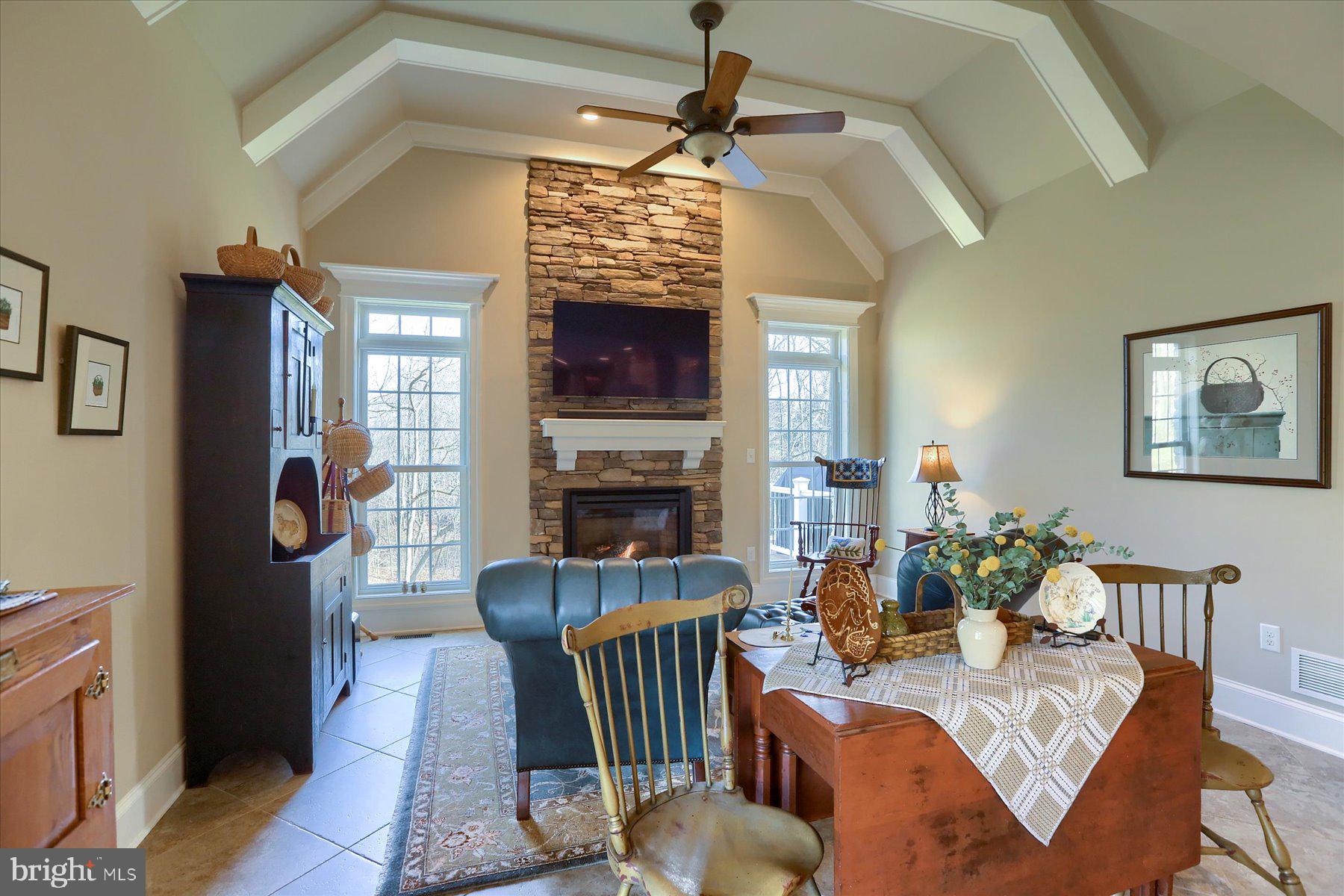 PINEHURST HILLS - Residential