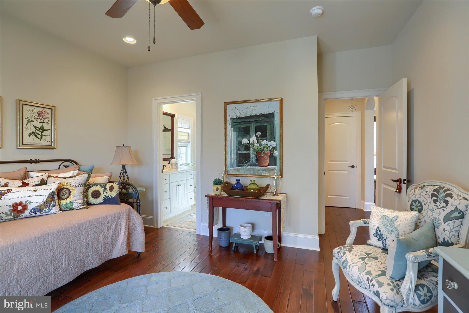 PINEHURST HILLS - Residential