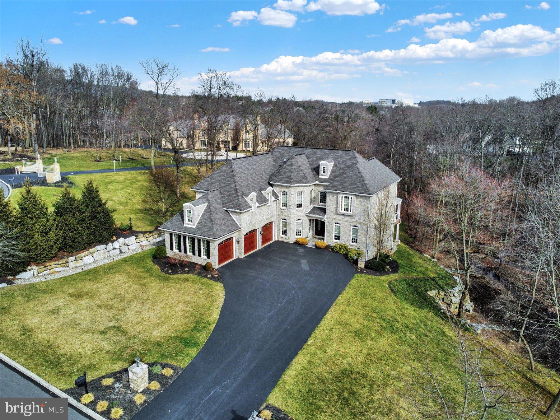 PINEHURST HILLS - Residential