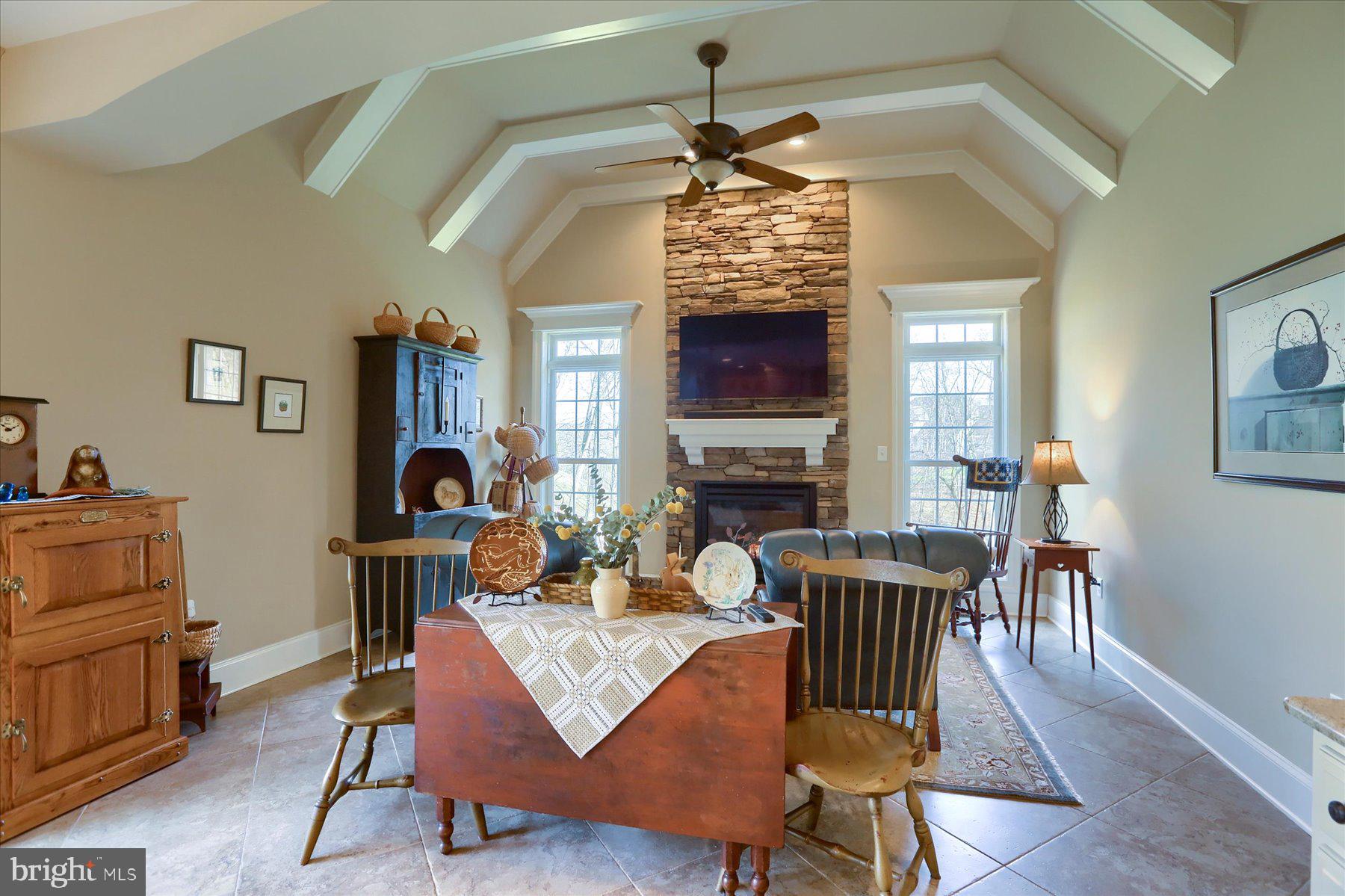 PINEHURST HILLS - Residential