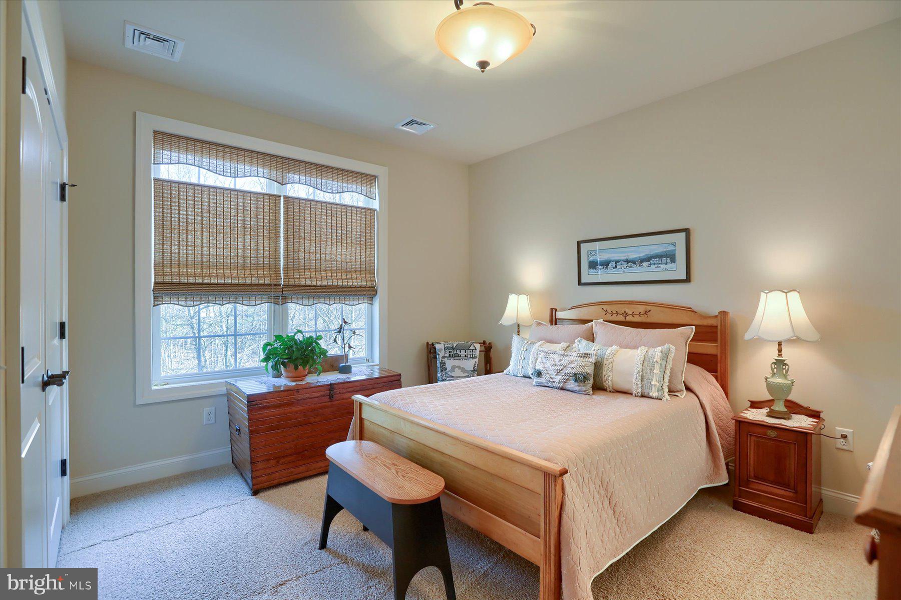 PINEHURST HILLS - Residential