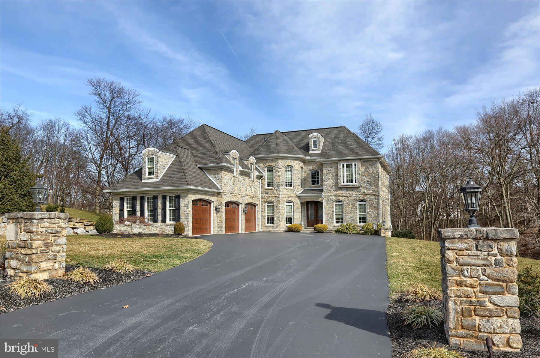 PINEHURST HILLS - Residential