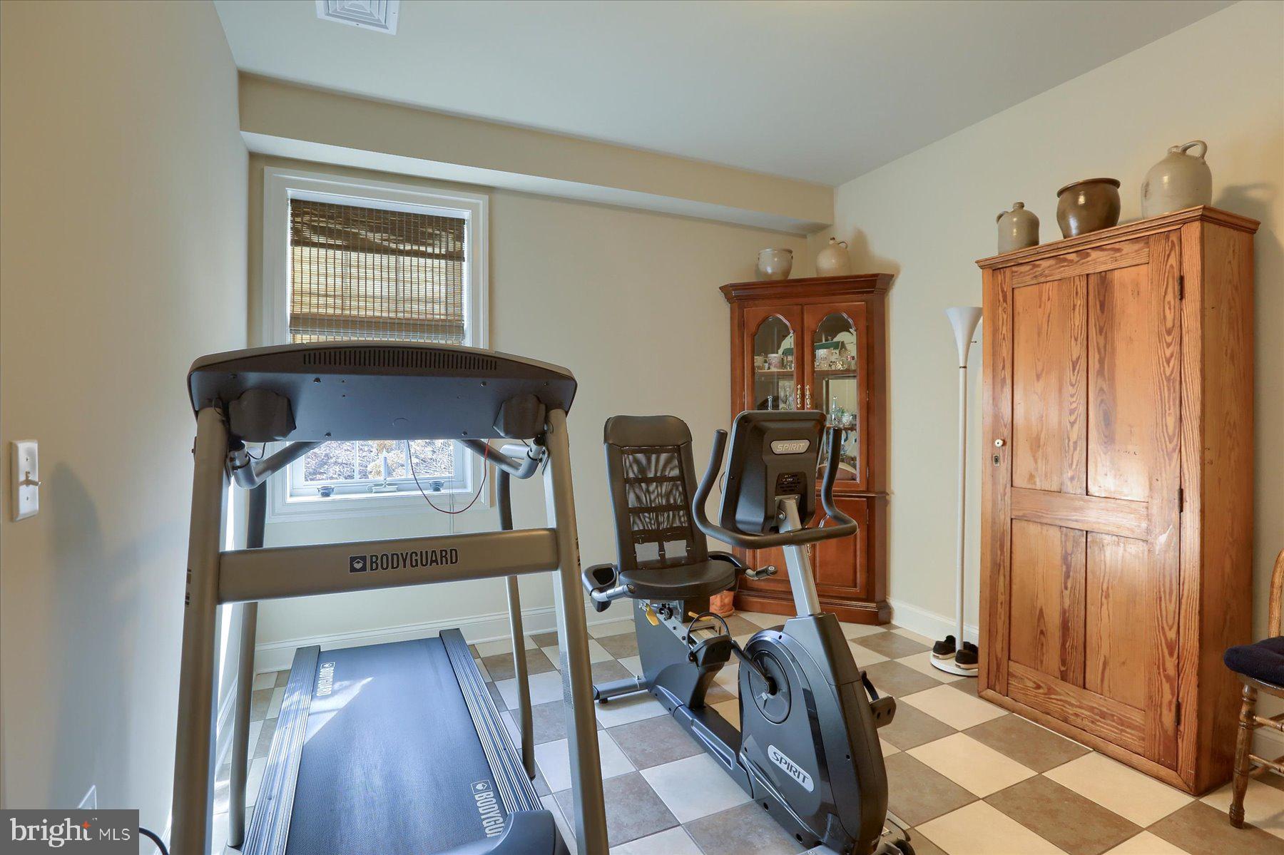 PINEHURST HILLS - Residential