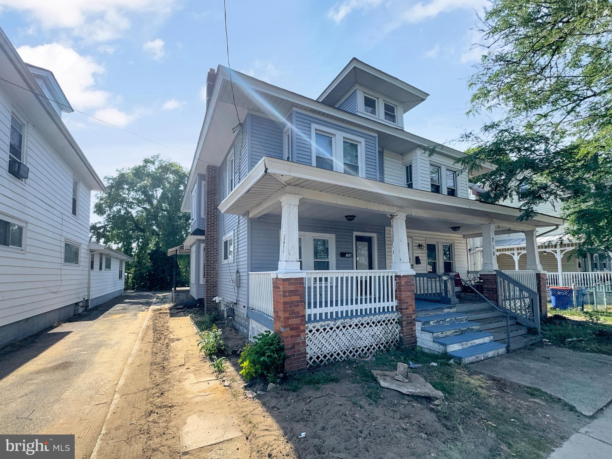 708 HIGH ST N