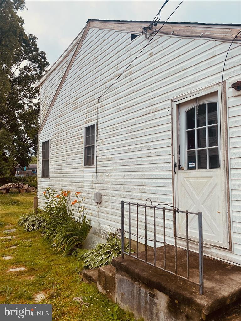 LYNDHURST - Residential