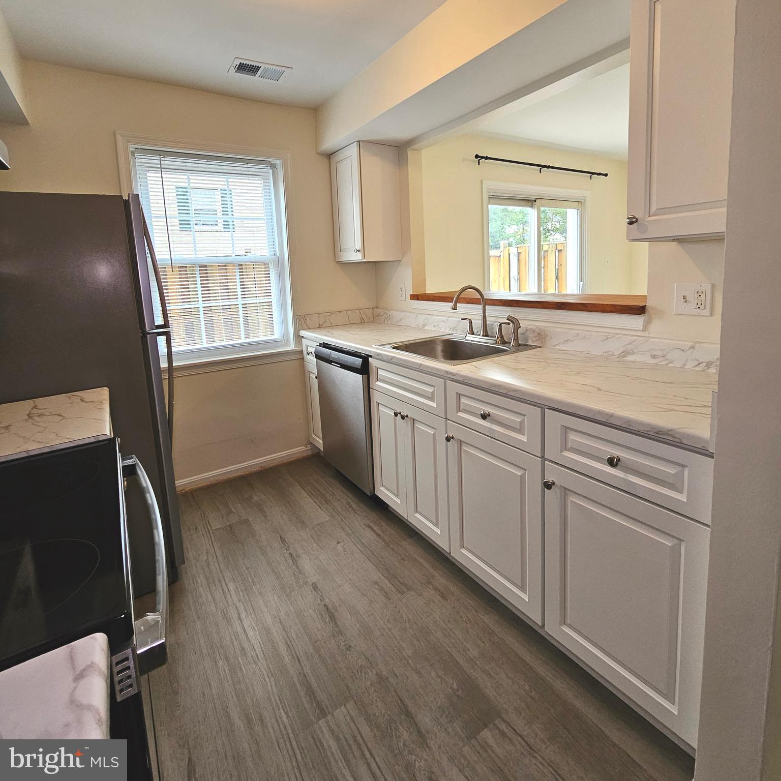 THE HIGHLANDS - Residential Lease