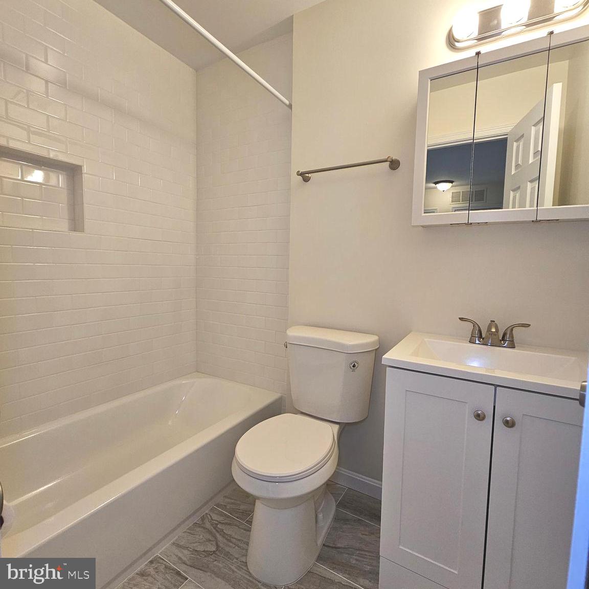 THE HIGHLANDS - Residential Lease