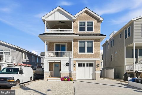 Photo of 11 E 13th St, LONG BEACH TOWNSHIP, NJ 08008 (MLS # NJOC2038484)