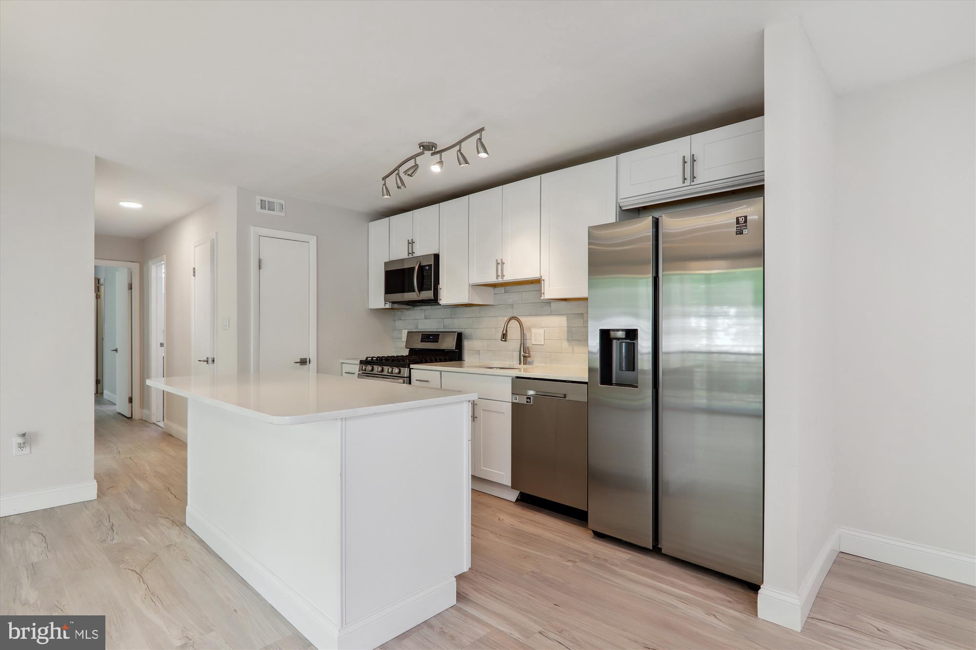 BETHESDA PARK - Residential