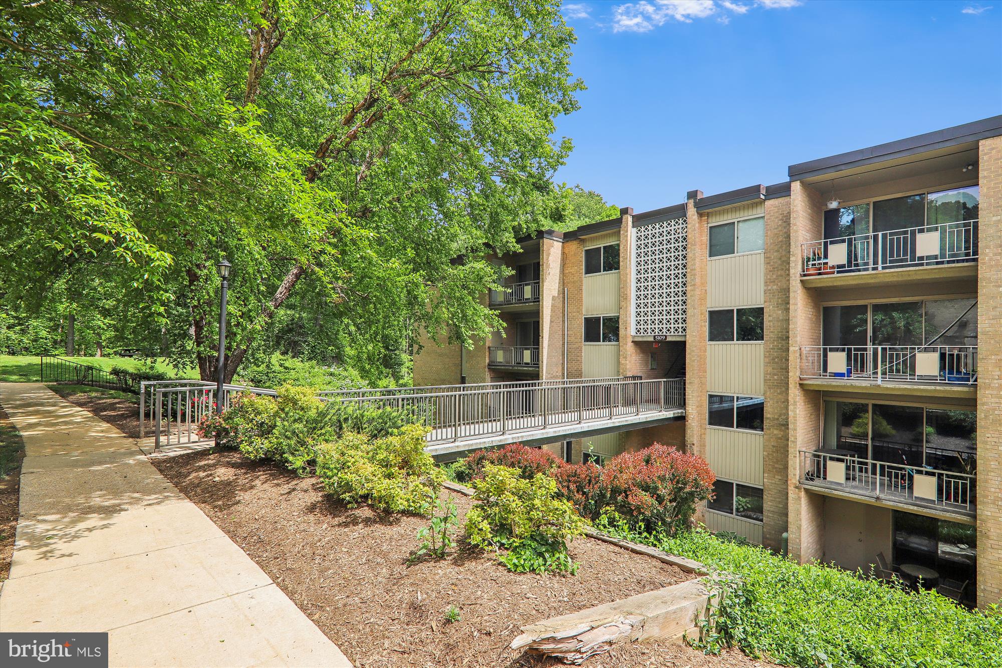 BETHESDA PARK - Residential